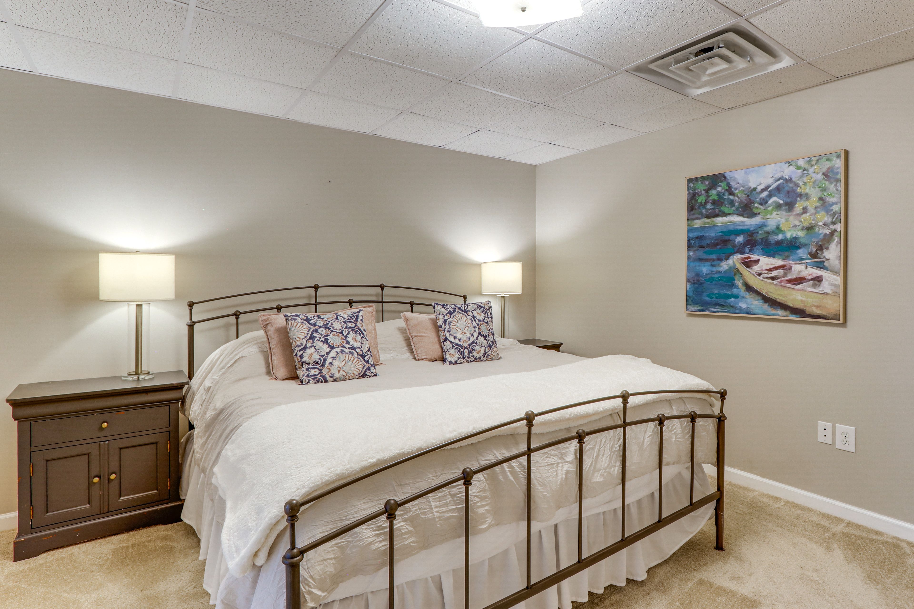 Bedroom 4 | King Bed