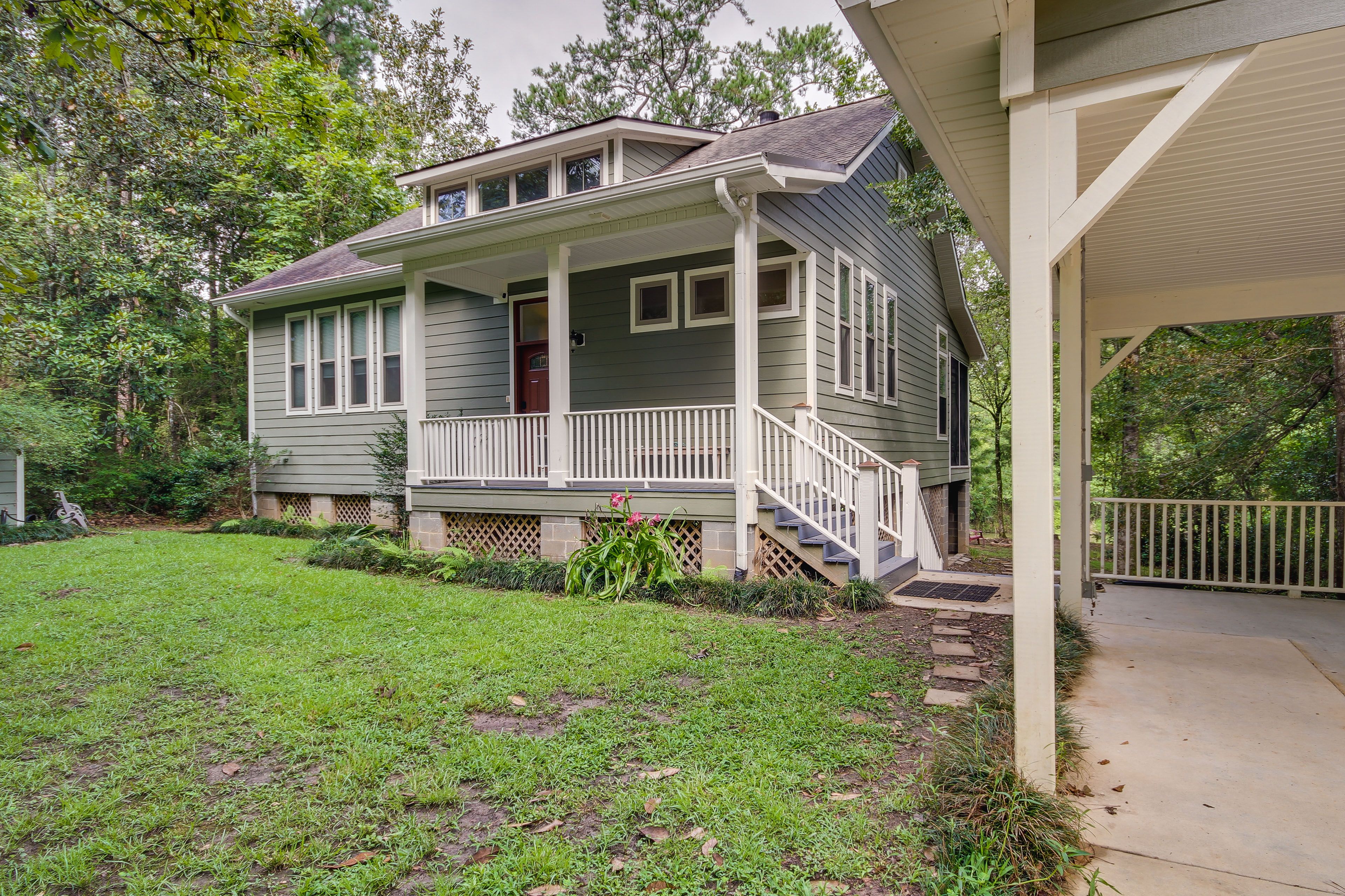 Loranger Vacation Rental | 2BR | 2.5BA | 1,655 Sq Ft | Stair to Enter