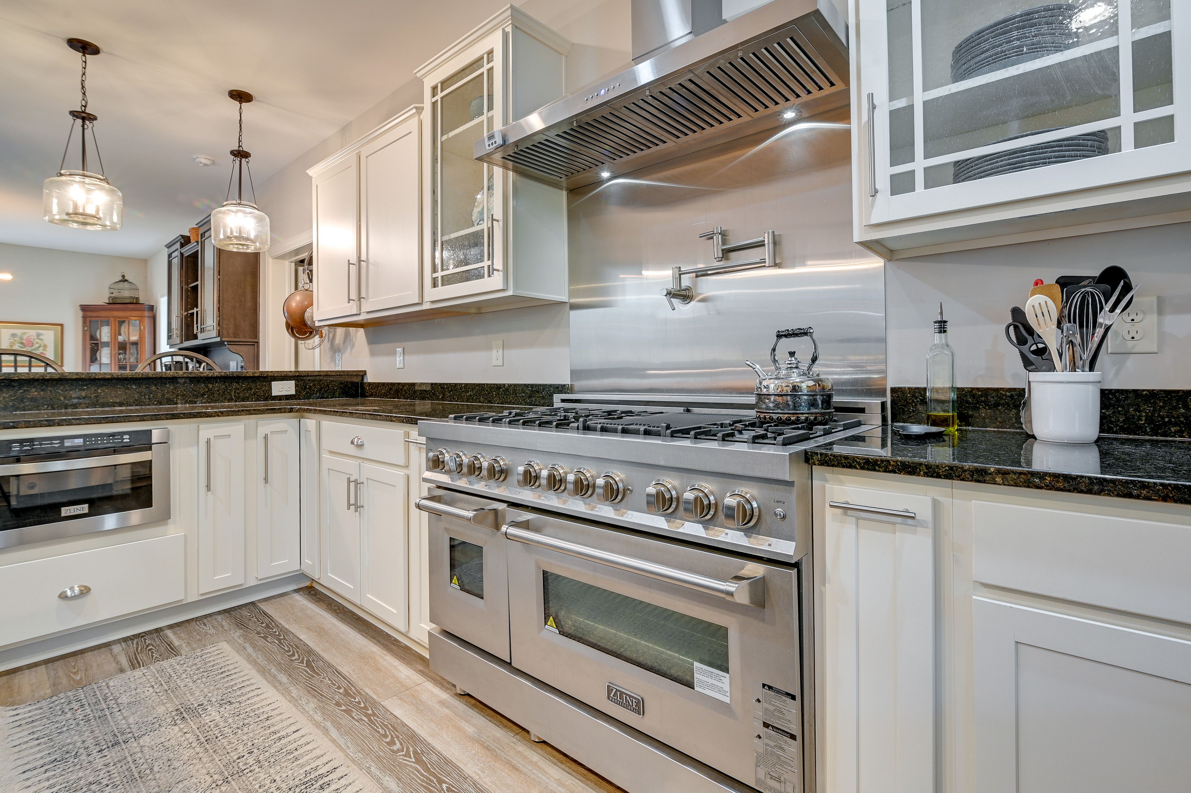 Kitchen | Bar Seating