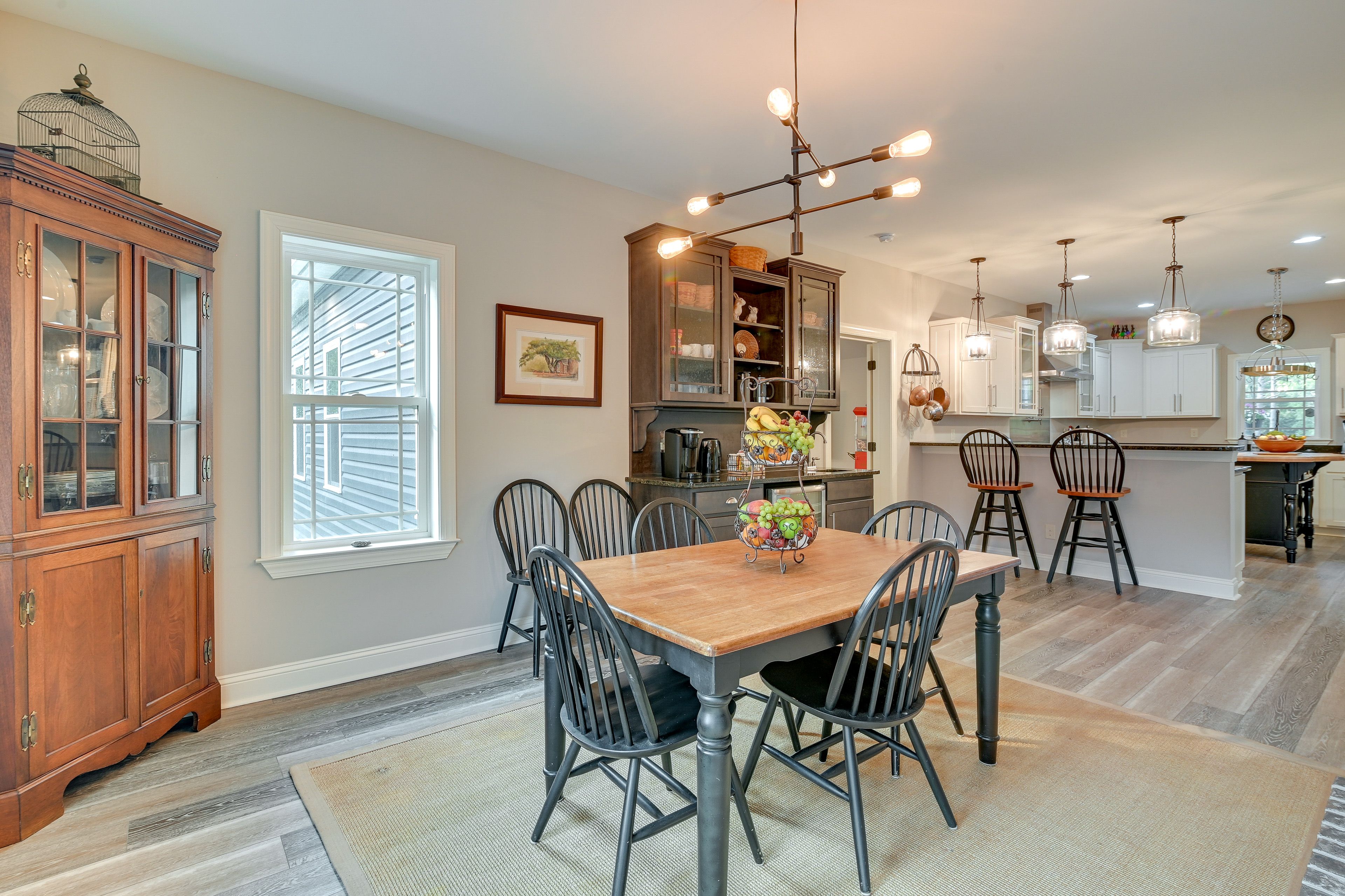 Dining Room | Dishware & Flatware Provided