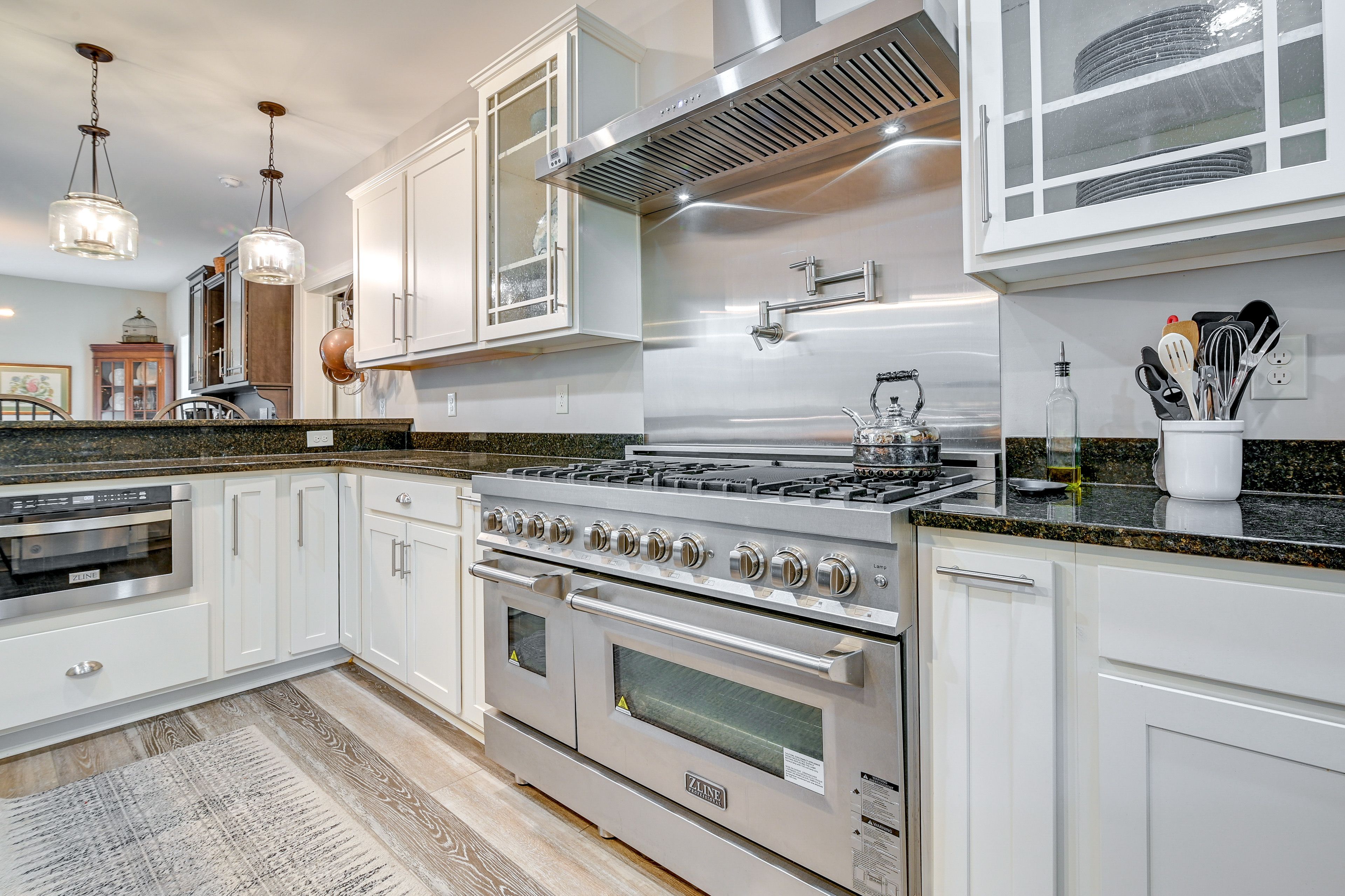 Kitchen | Bar Seating