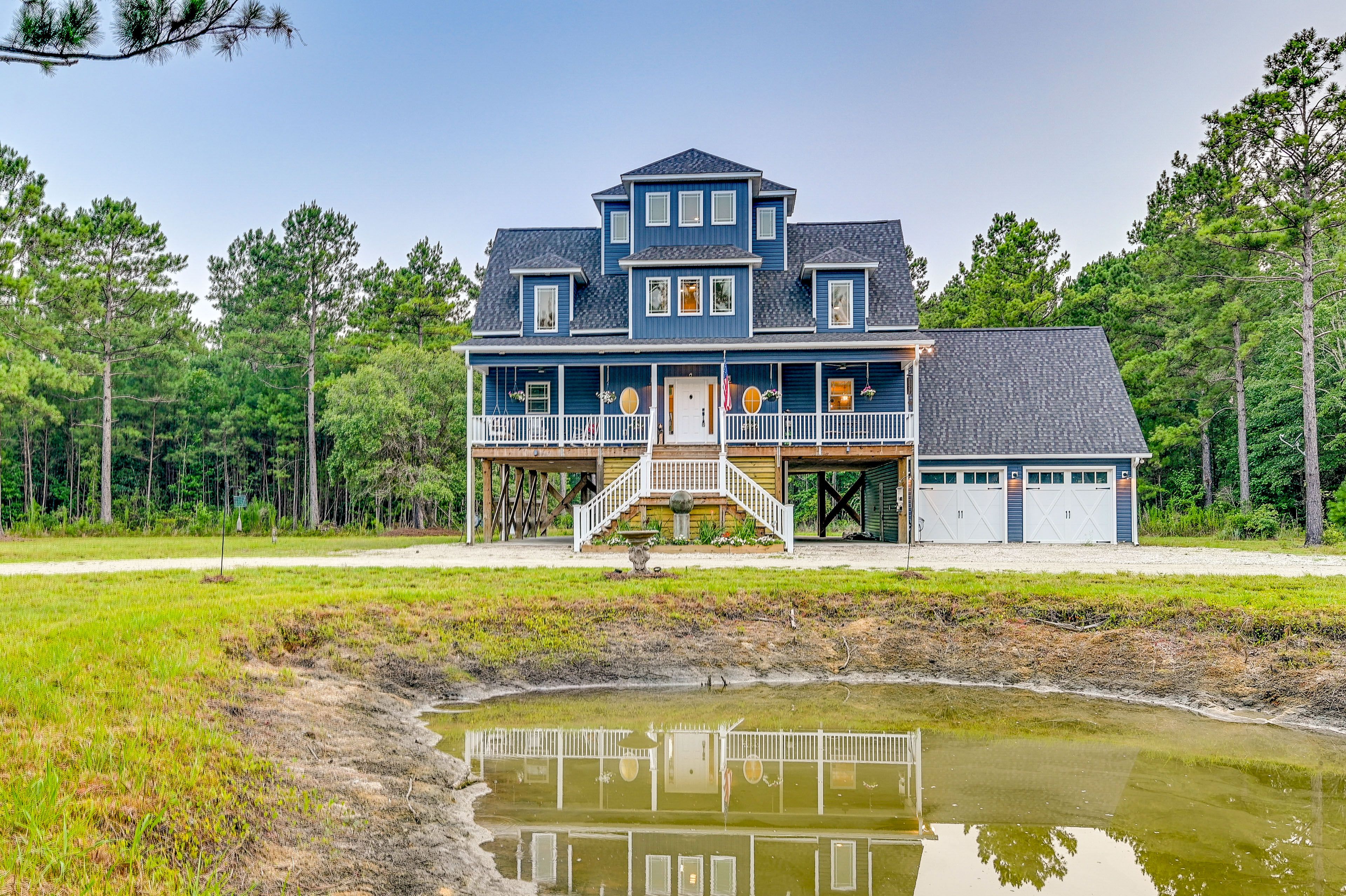 Georgetown Vacation Rental | 3BR | 2.5BA | 5,400 Sq Ft | Stairs Required