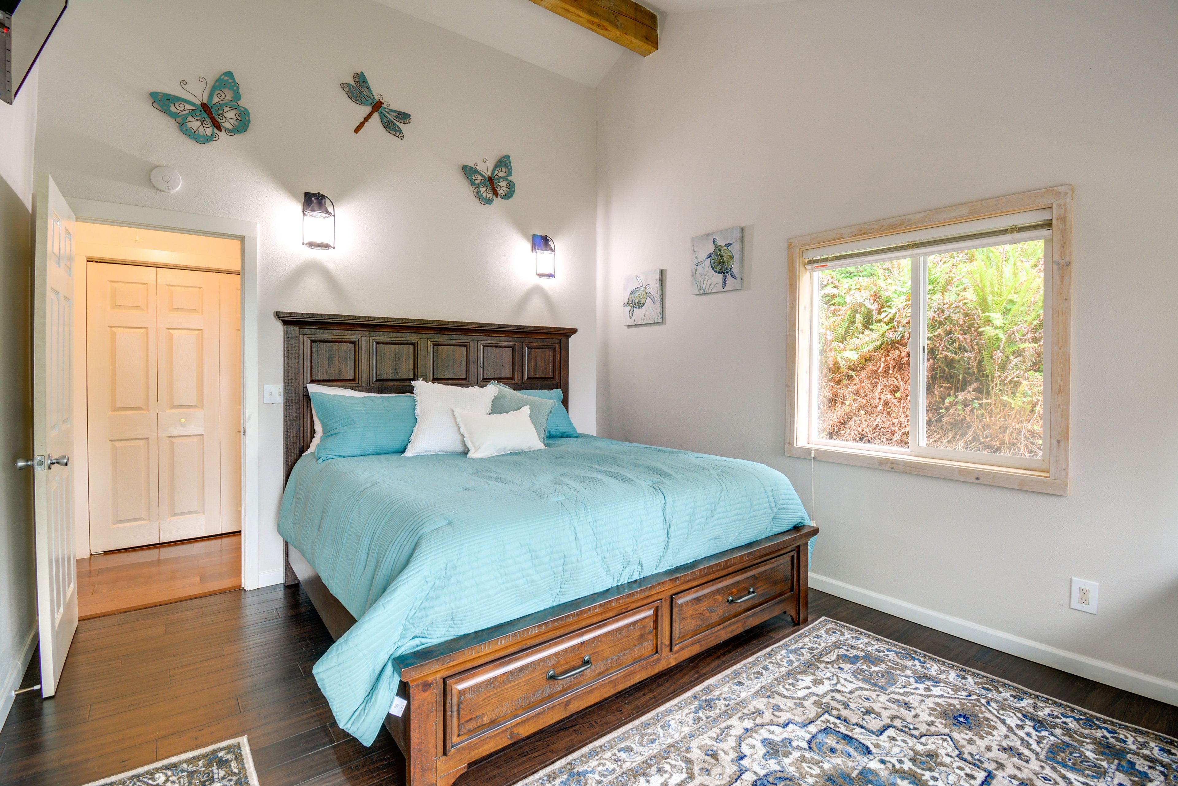 Bedroom 1 | King Bed