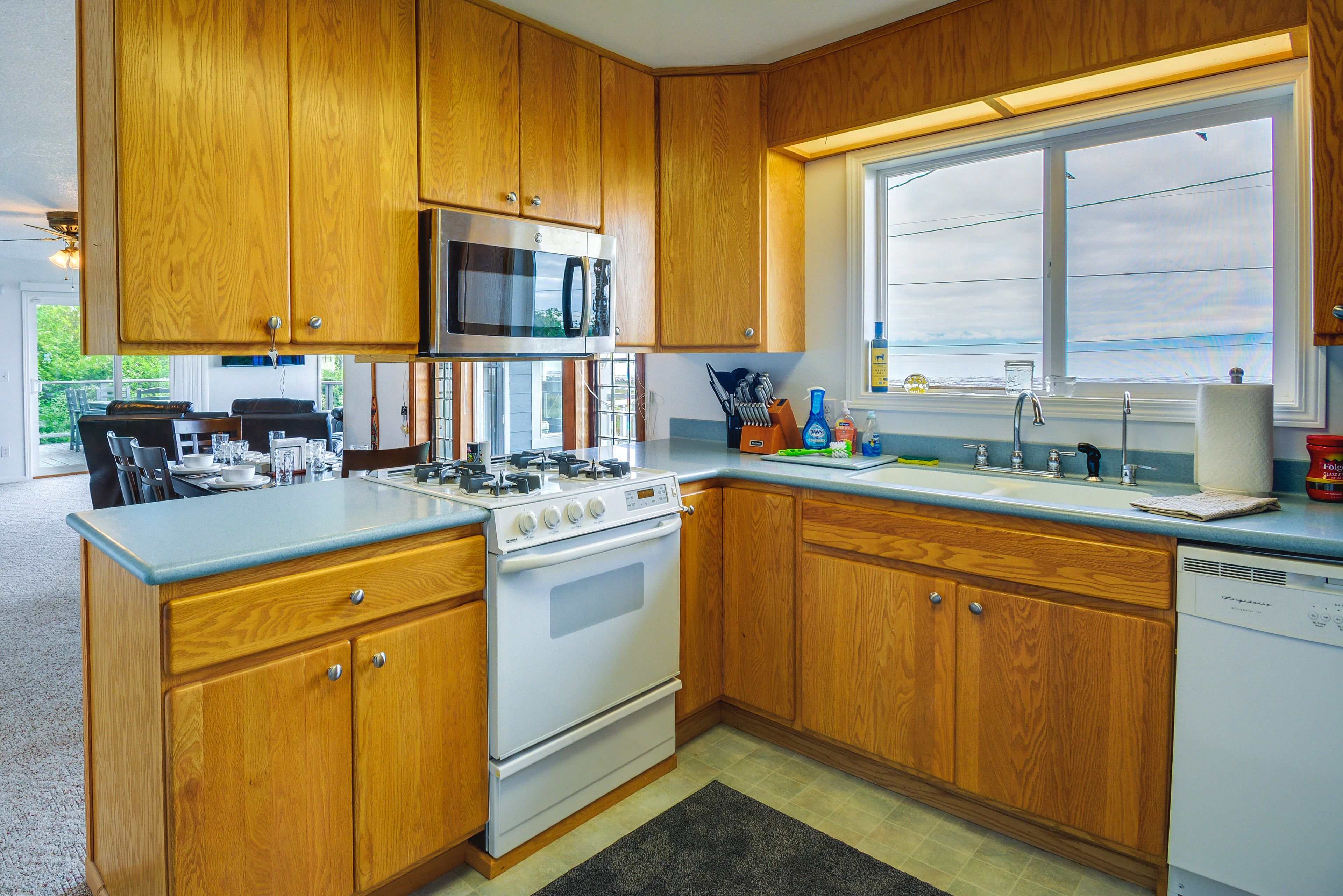 Kitchen | Coffee Maker | Dishwasher | Cooking Utensils | Spices