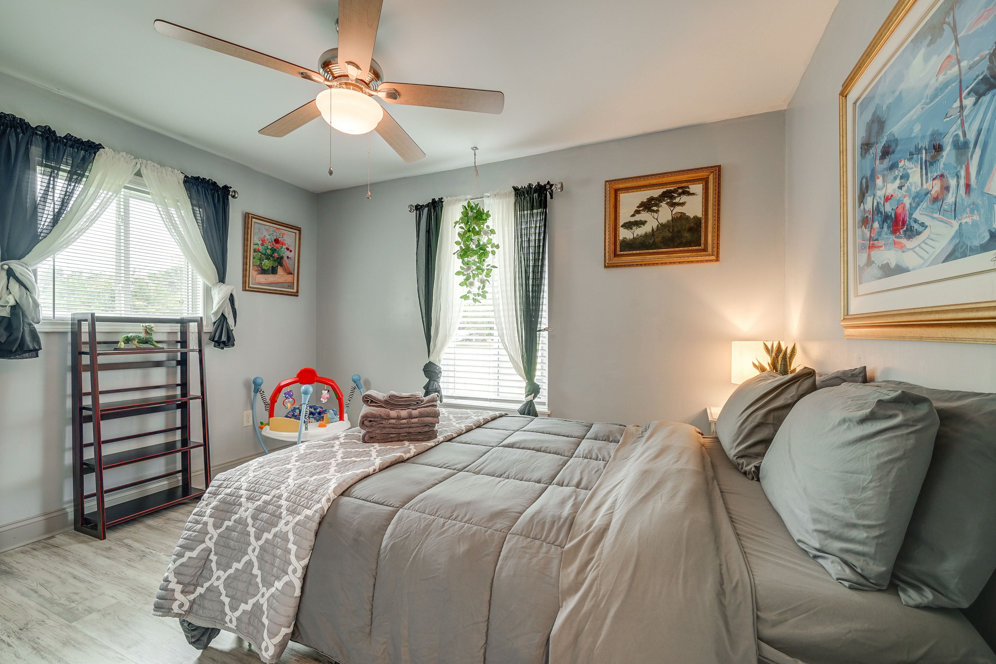 Bedroom 2 | Queen Bed | Smart TV