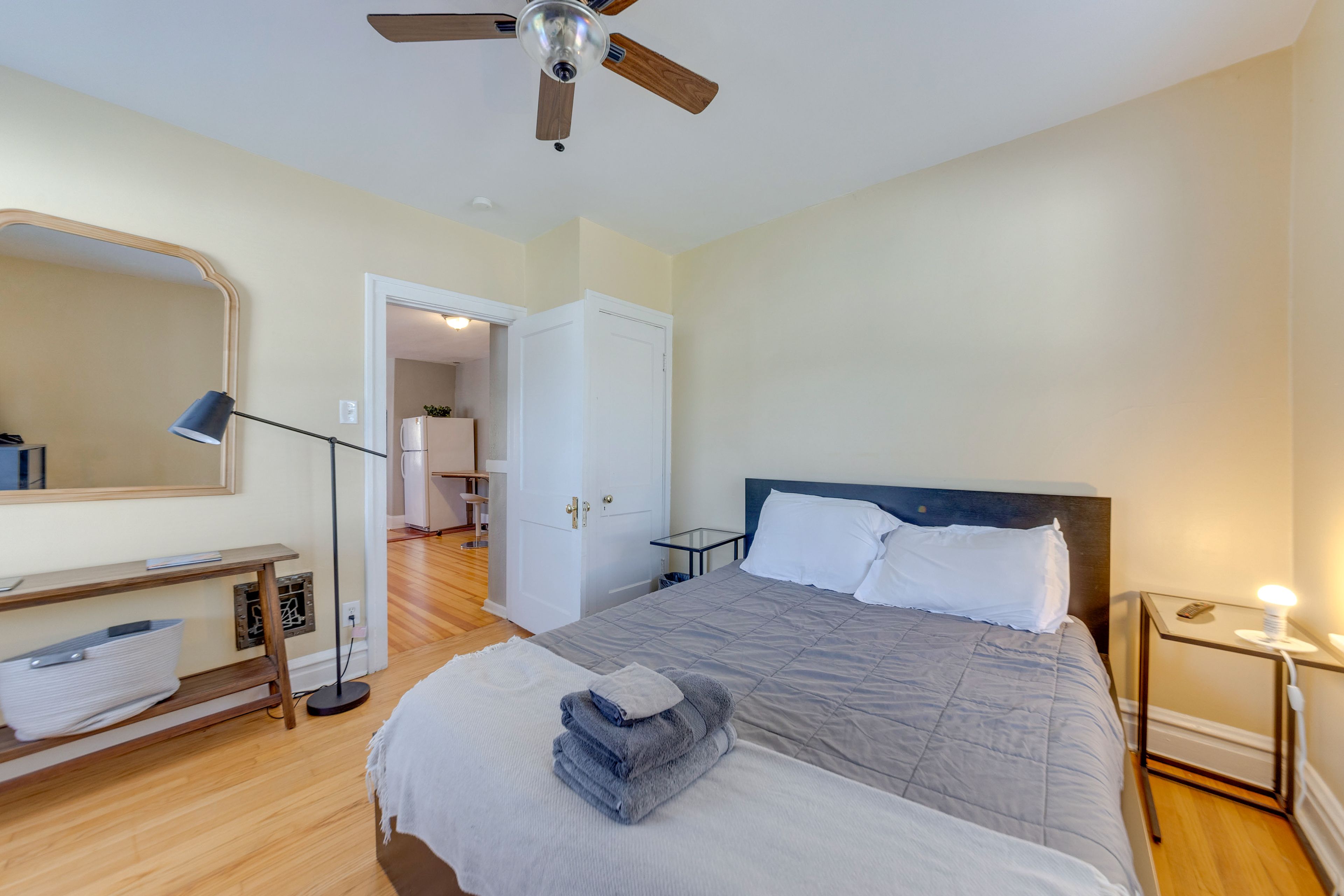 Bedroom | Main Level | Queen Bed | Linens Provided | Smart TV