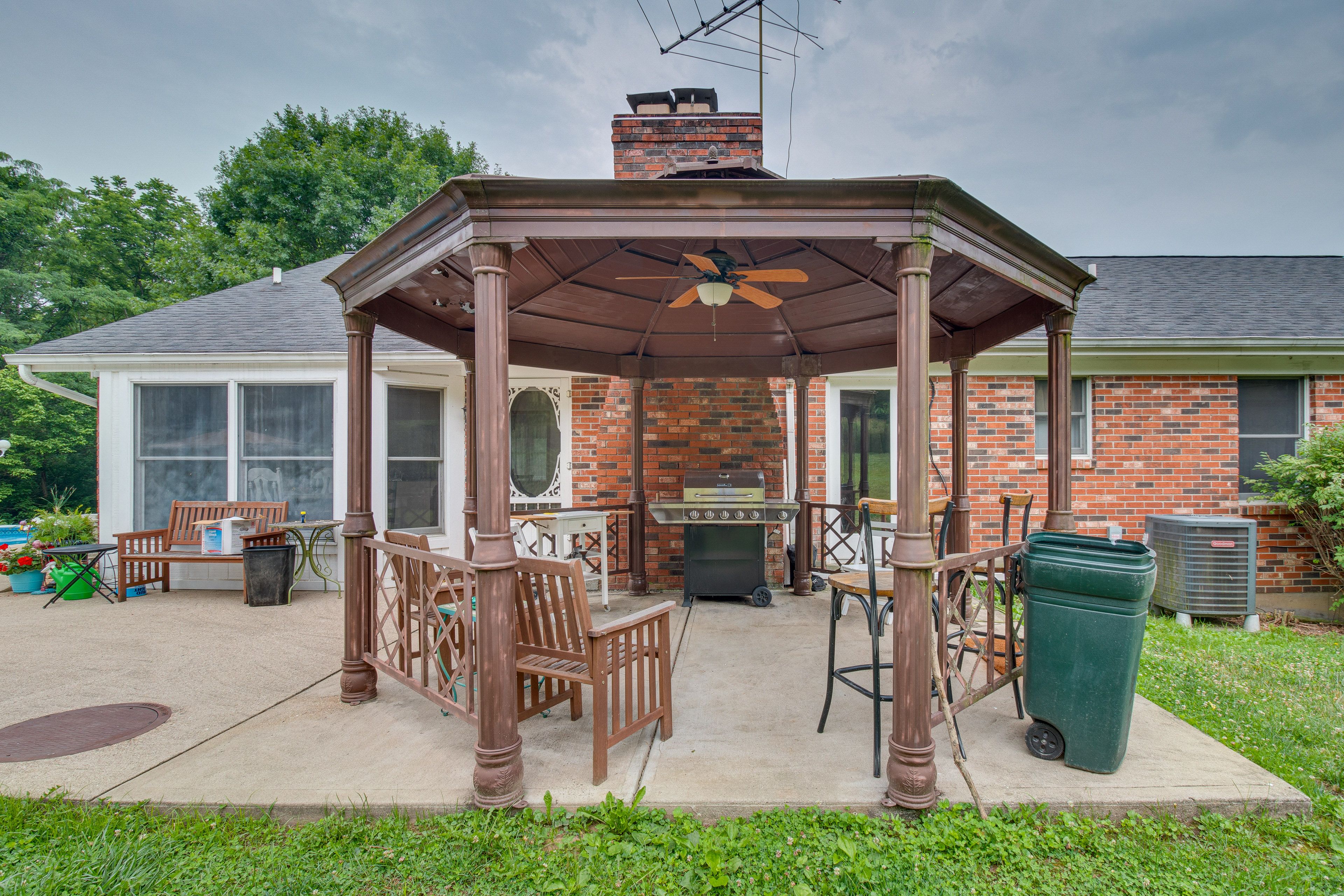 Gazebo | Gas Grill (Propane Provided)