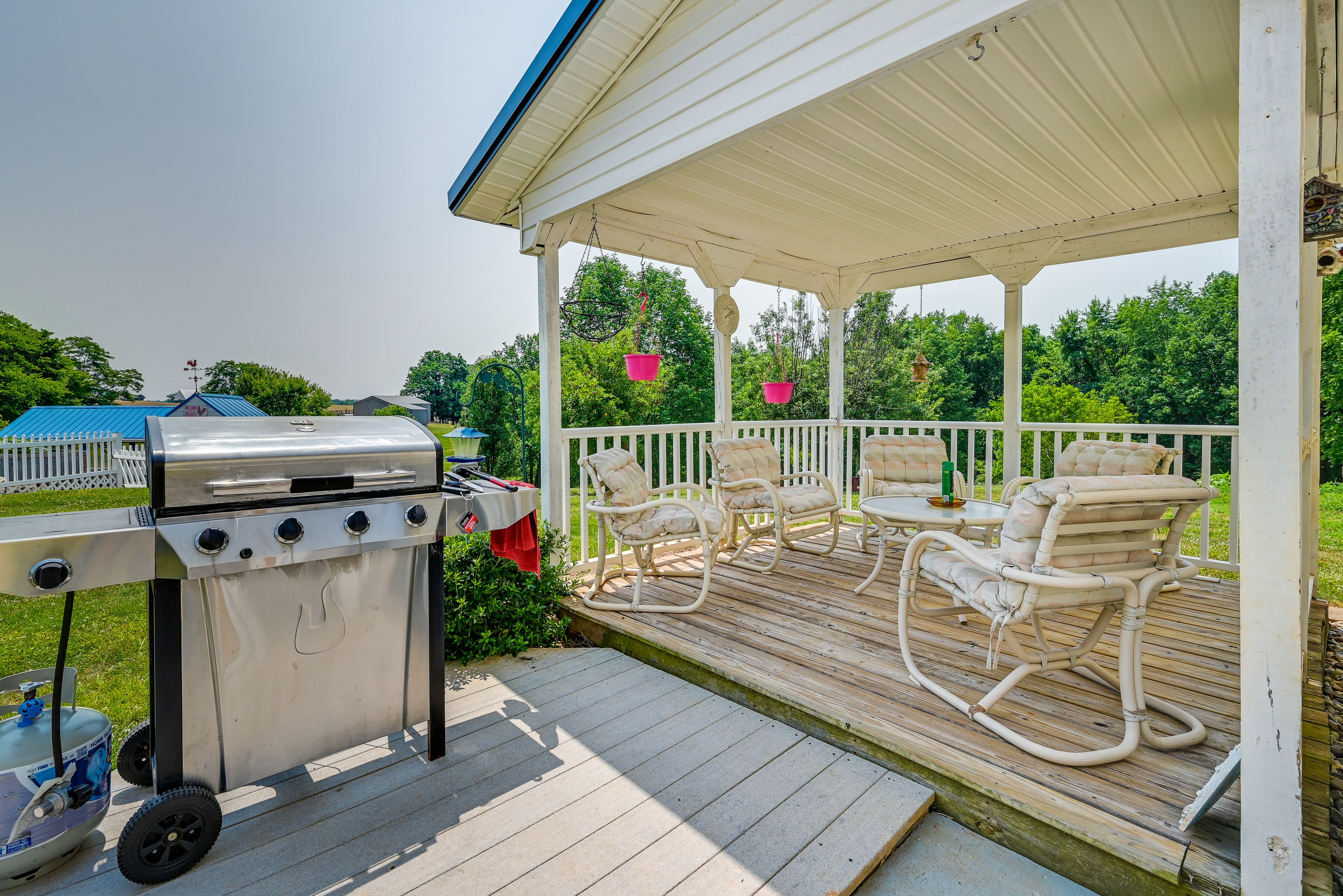 Private Gazebo | Gas Grill