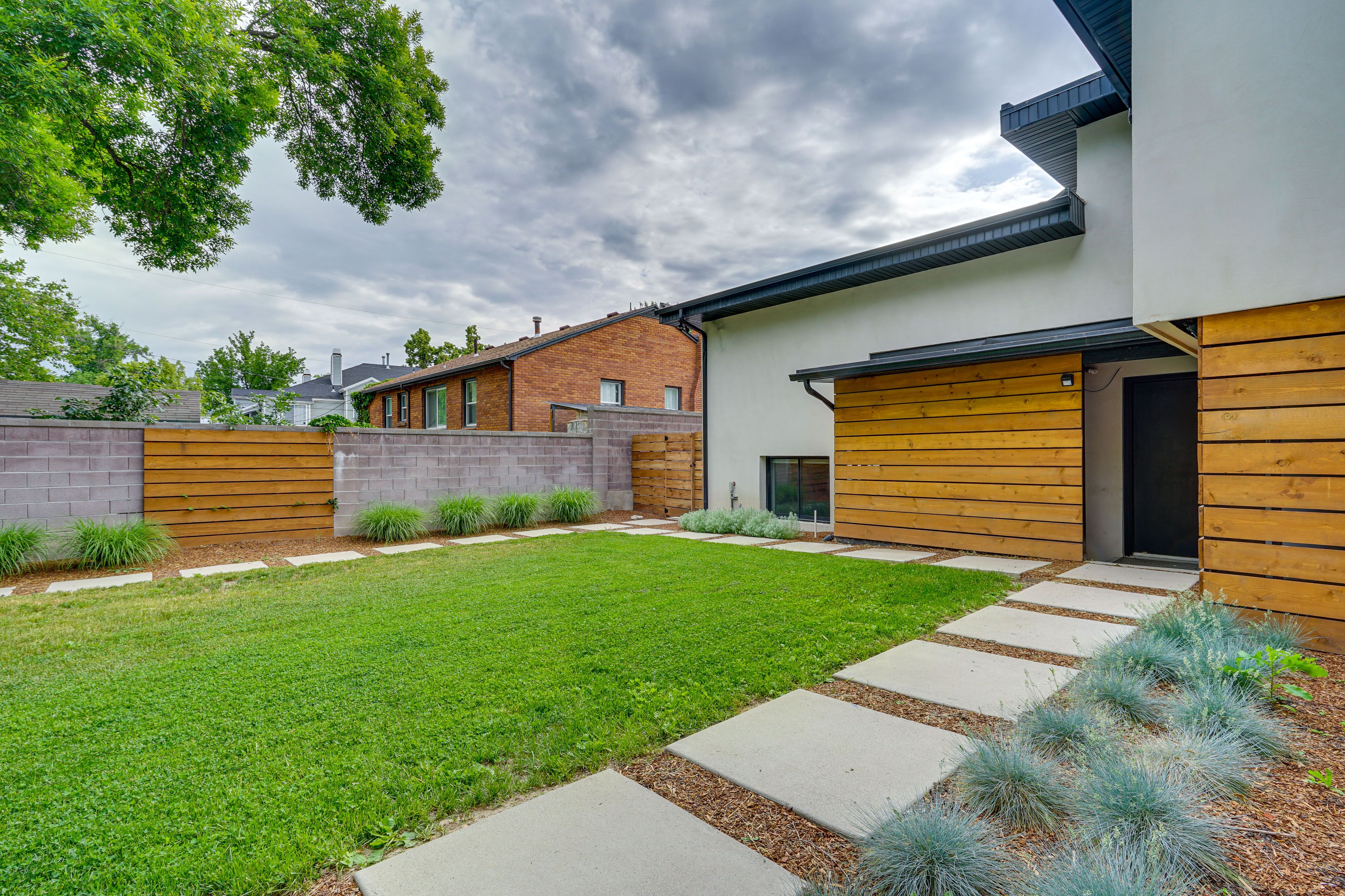 Shared Yard