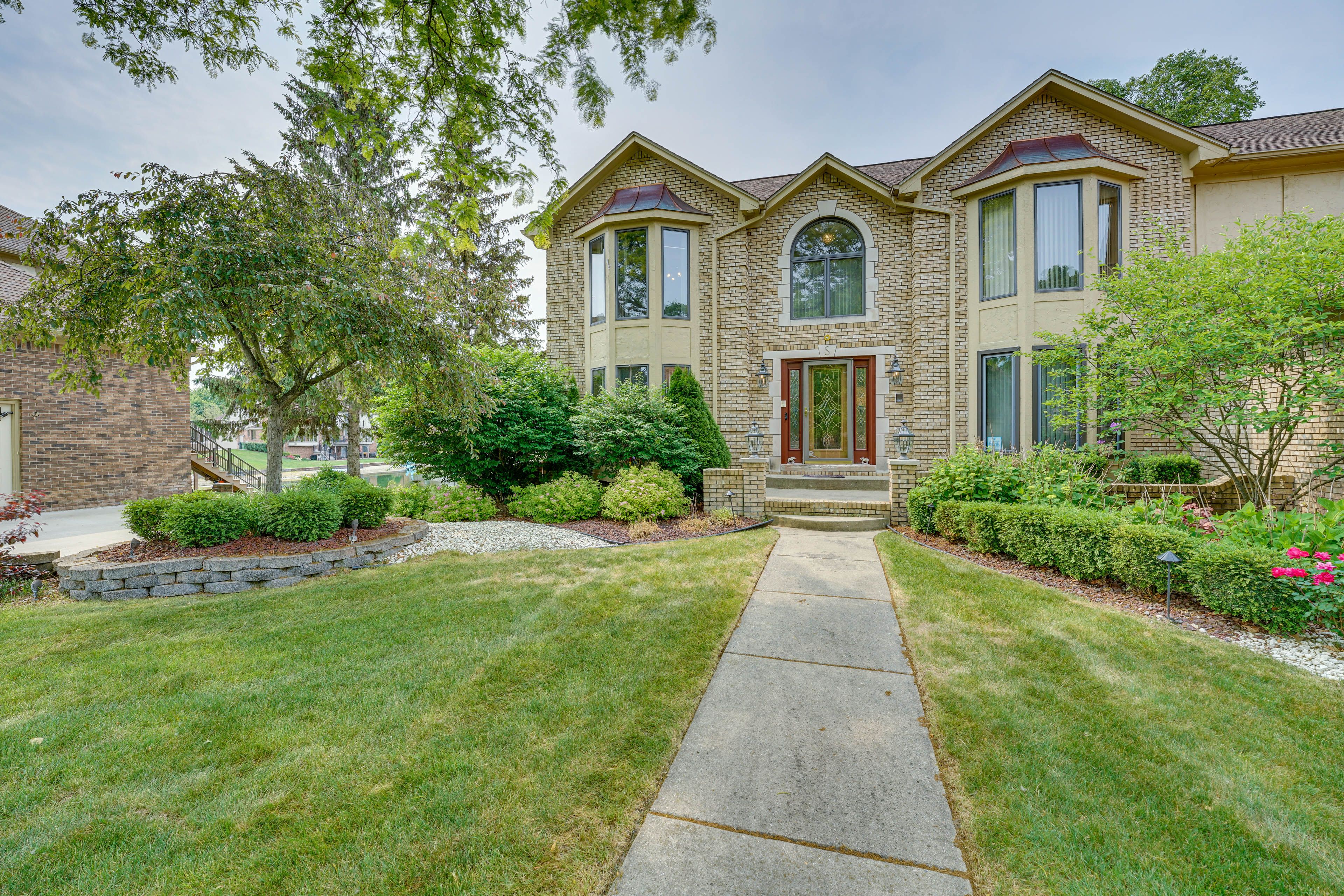 House Exterior | Keyless Entry