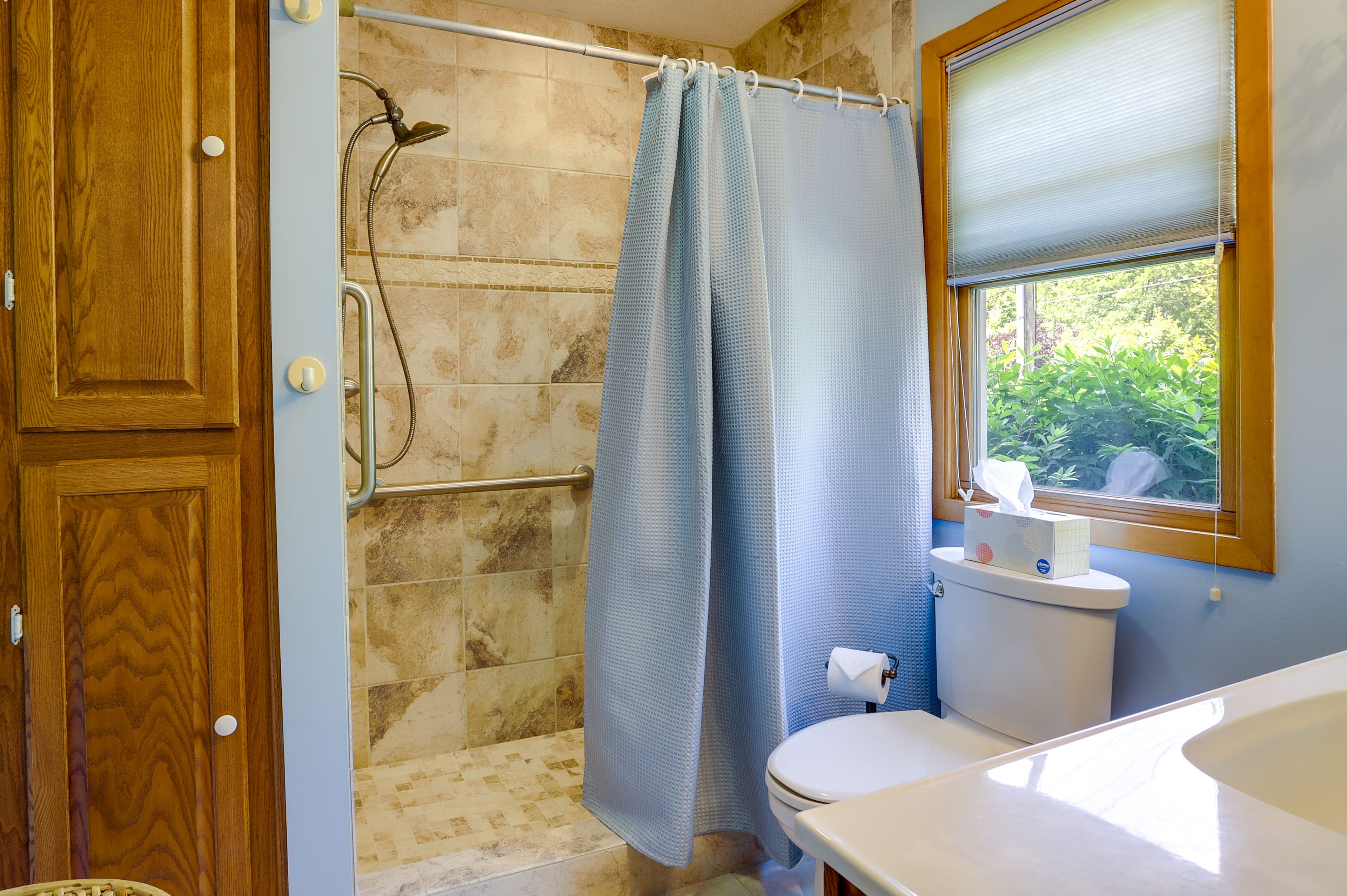 En-Suite Bathroom | Towels Provided
