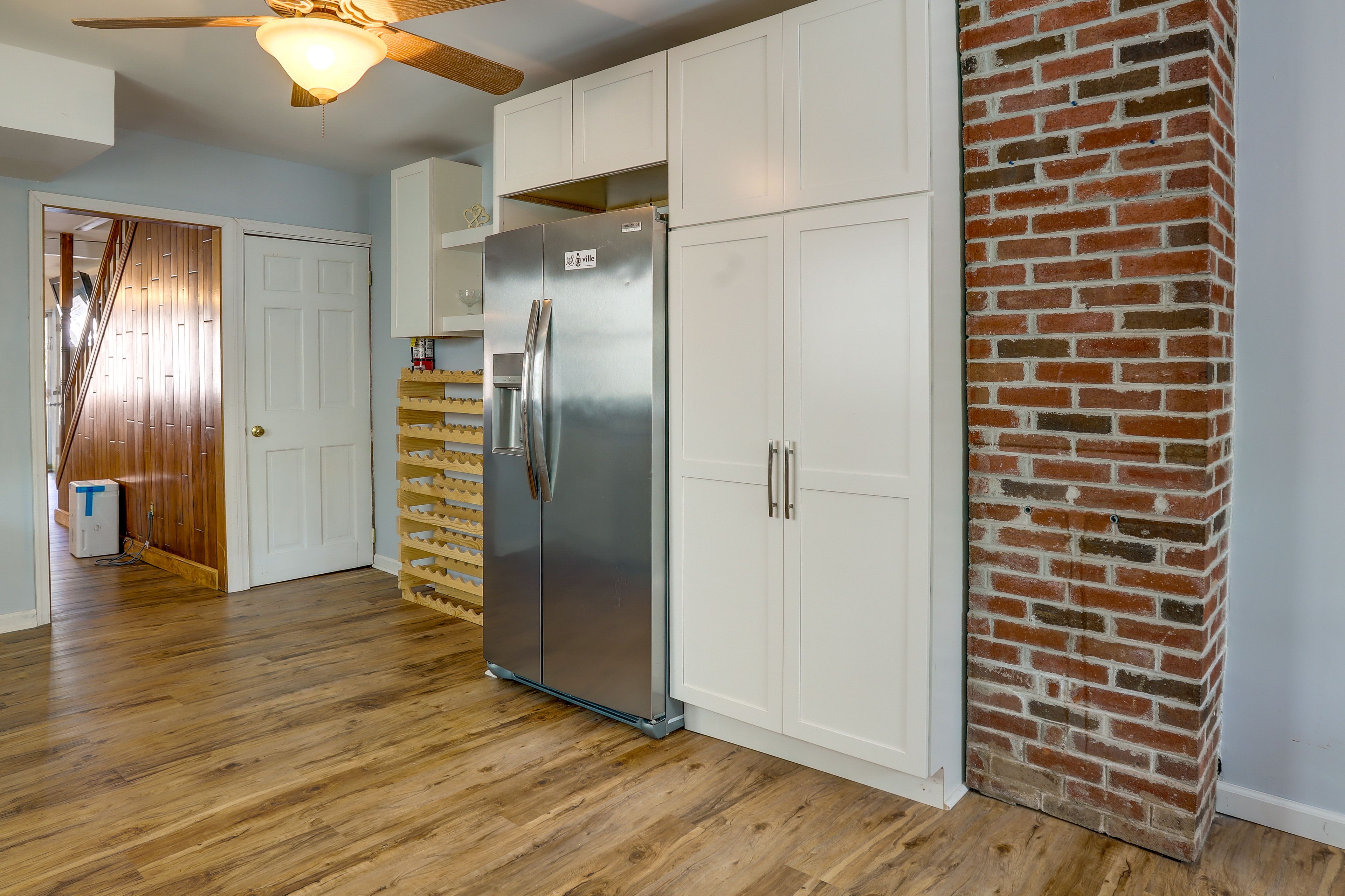 Kitchen | Toaster | Wine Rack