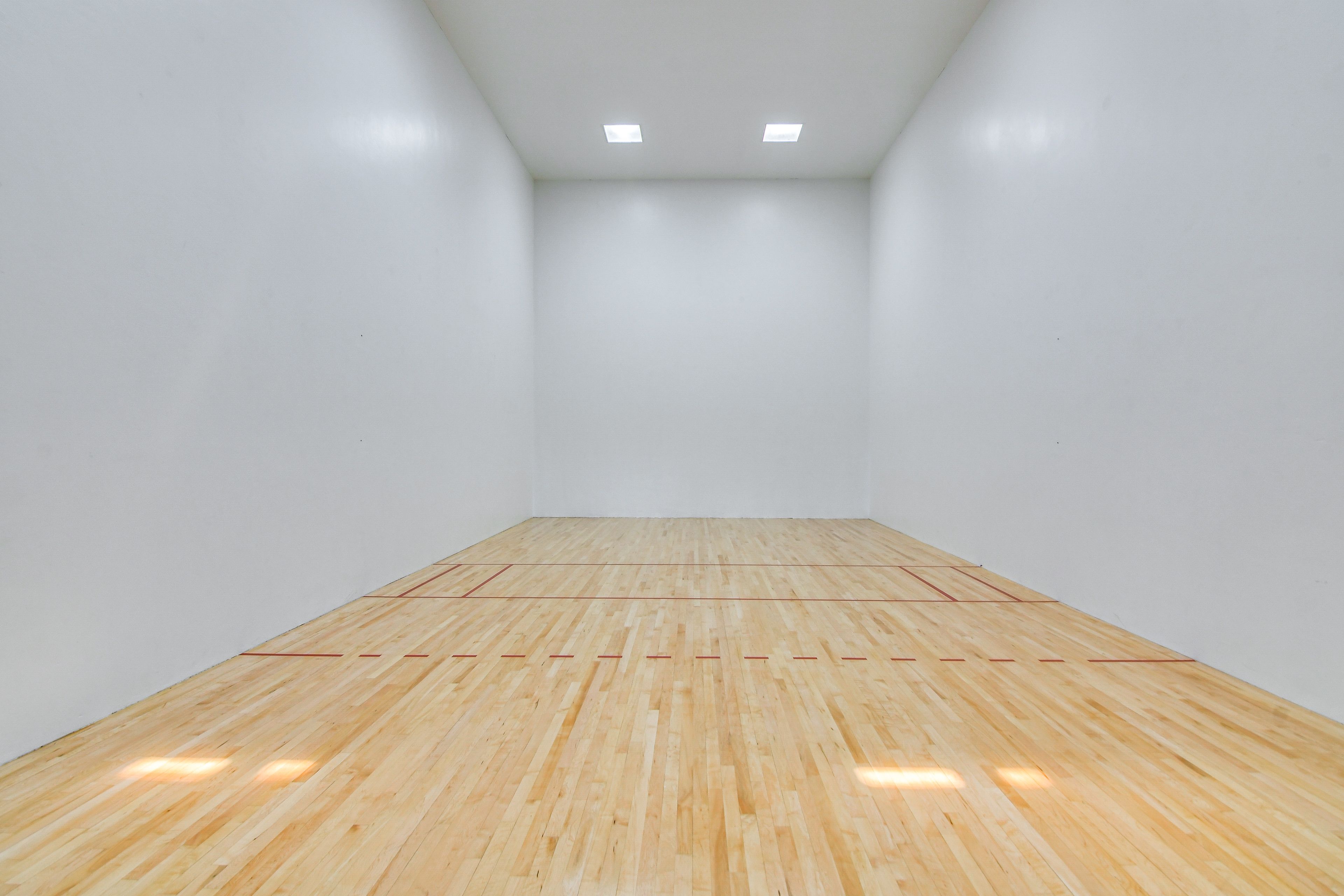 Community Amenities | Racquetball Court