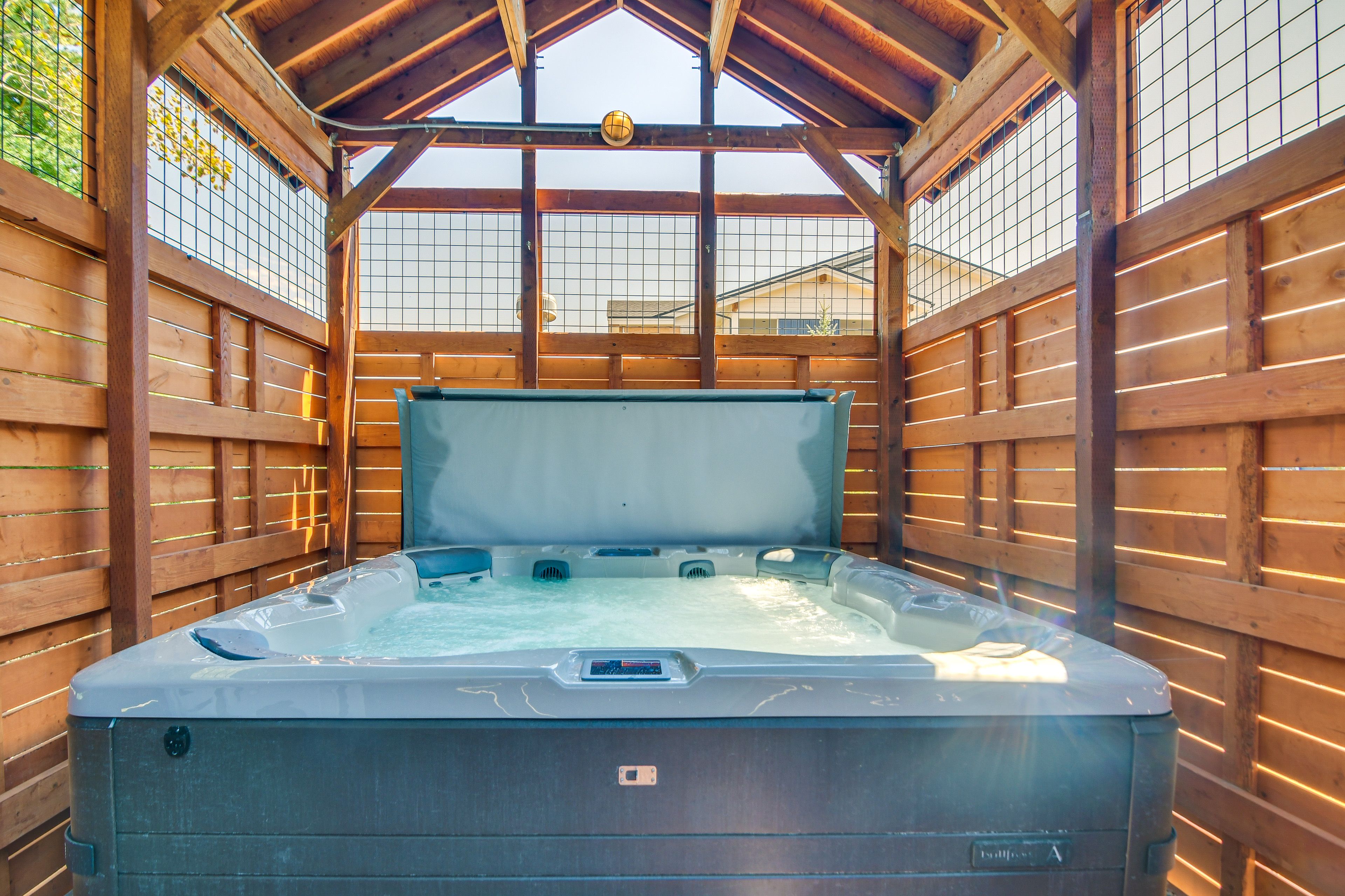 Community Amenities | Hot Tub