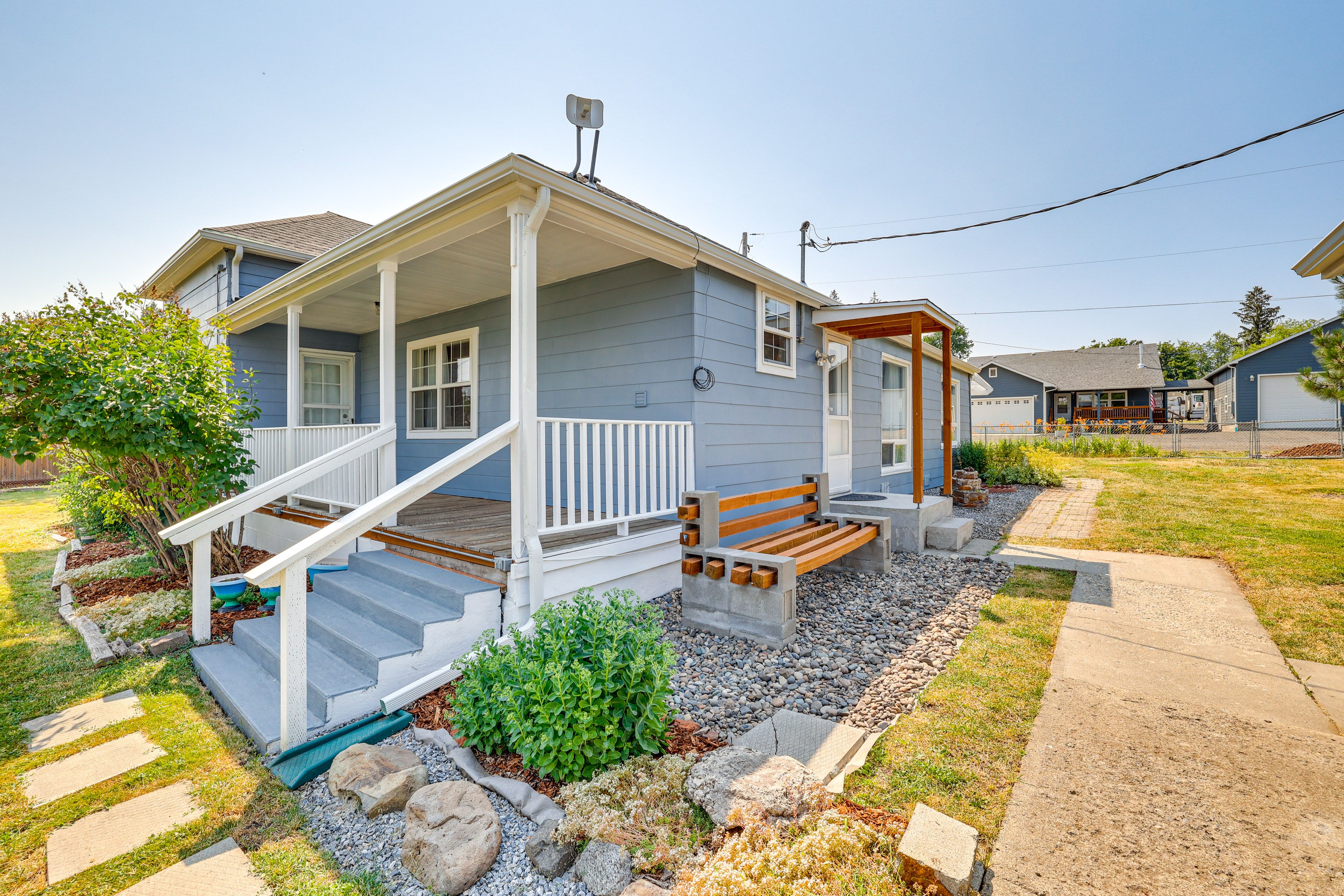 Property Exterior | Single-Story Home | Carport (2 Vehicles) | Street Parking