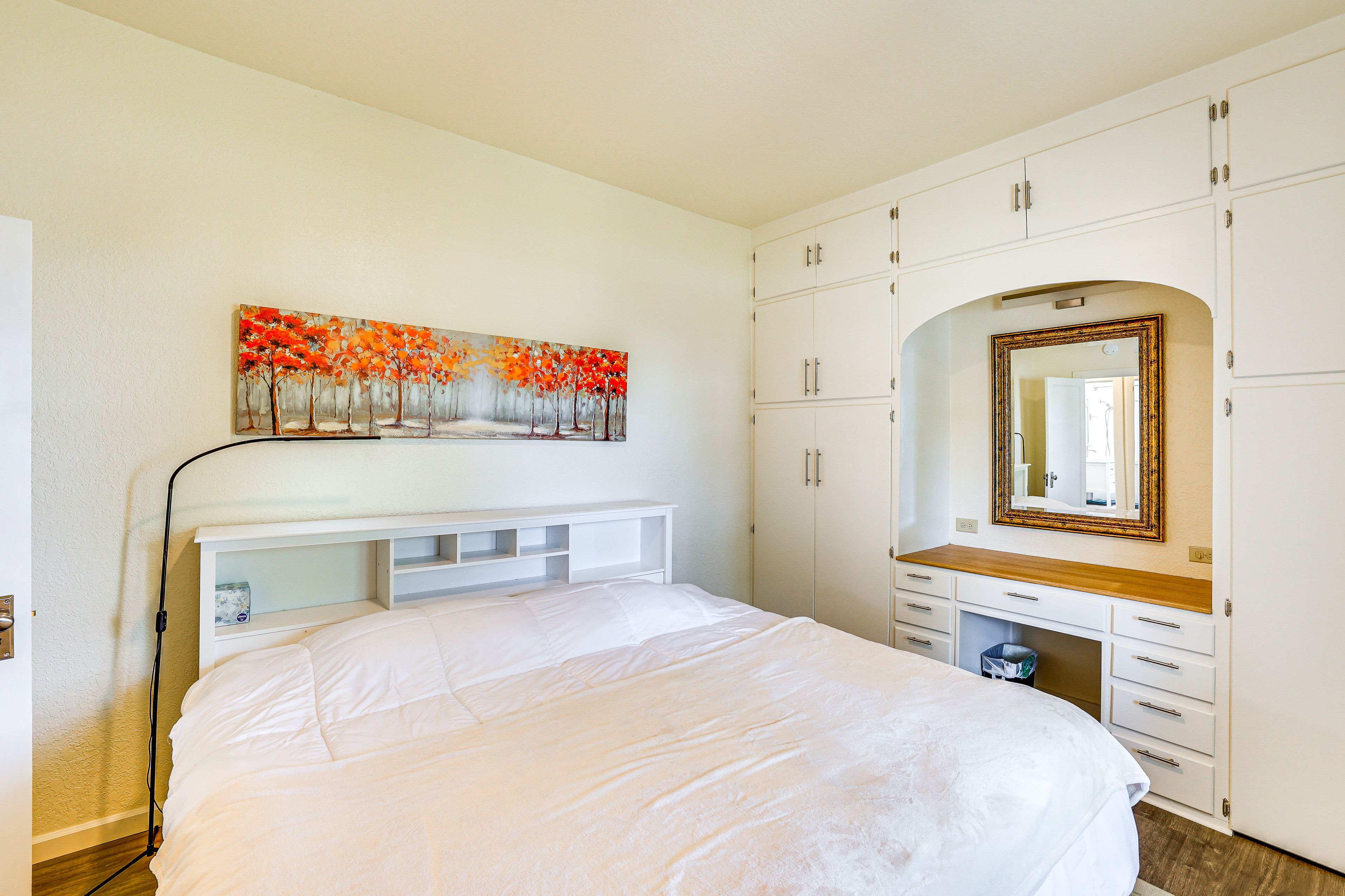 Bedroom 1 | King Bed