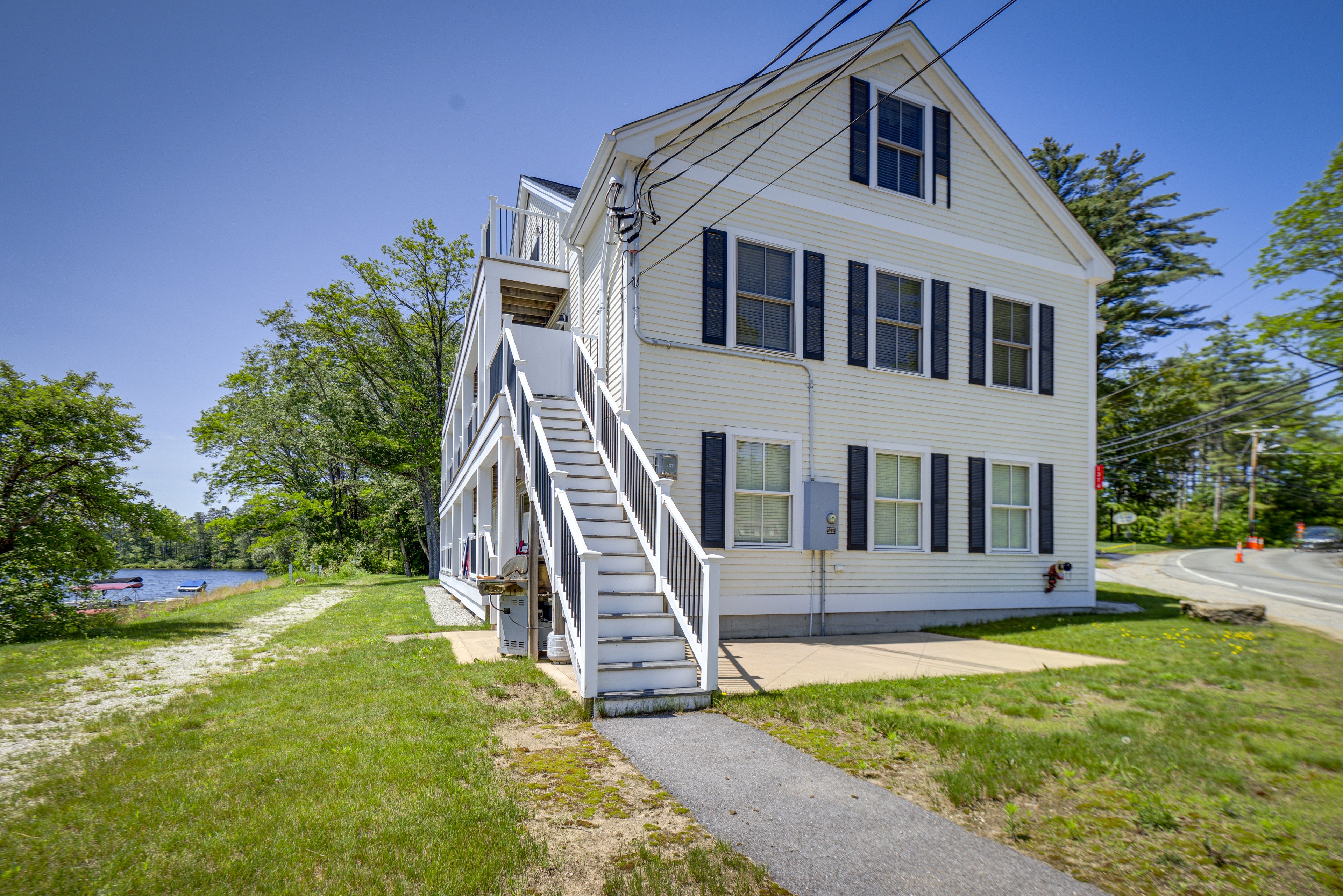 Parking | Driveway (Reserved Space) | Community Lot (1 Vehicle)