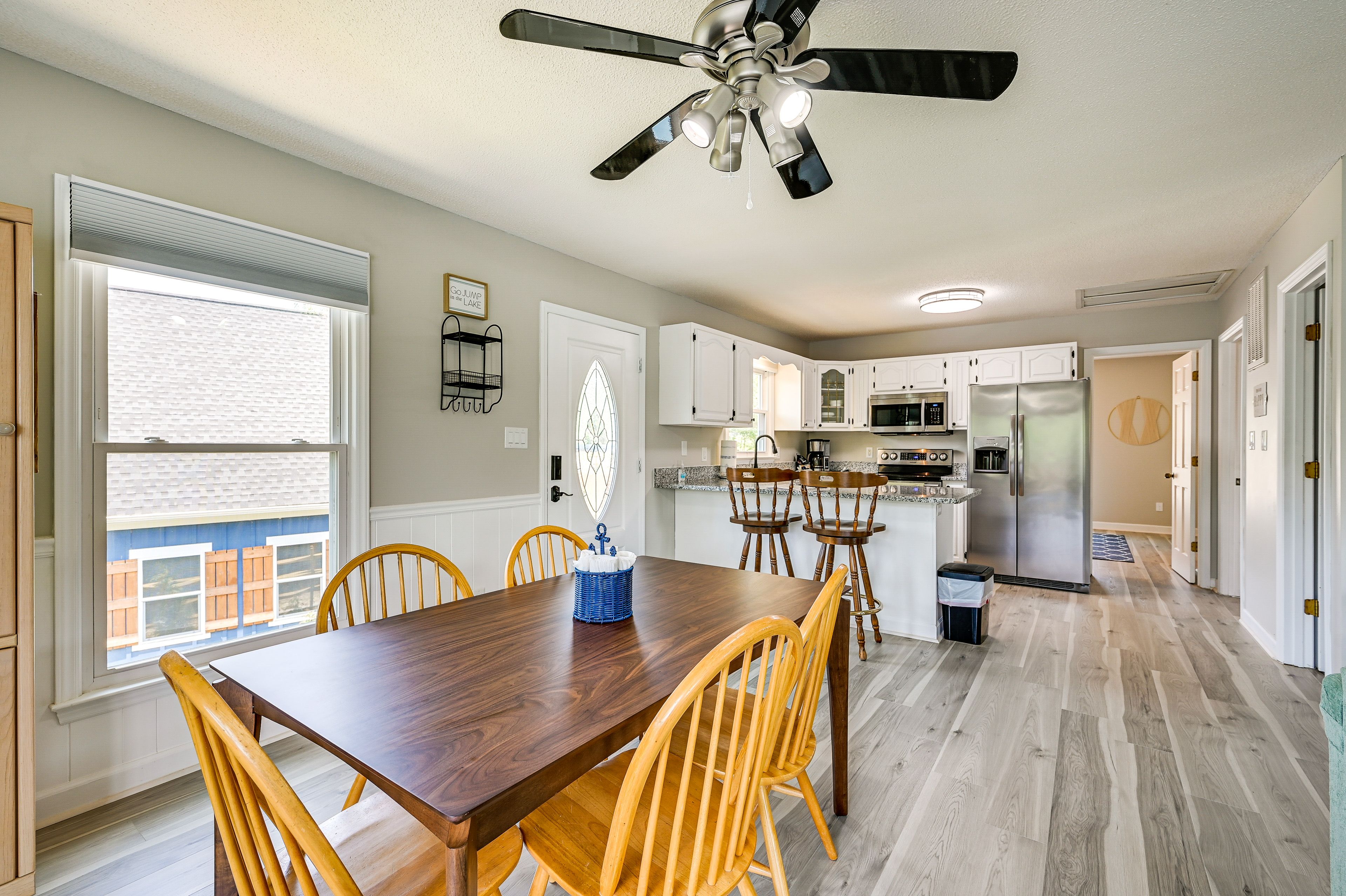 Dining Area | Dishware/Flatware | Trash Bags/Paper Towels