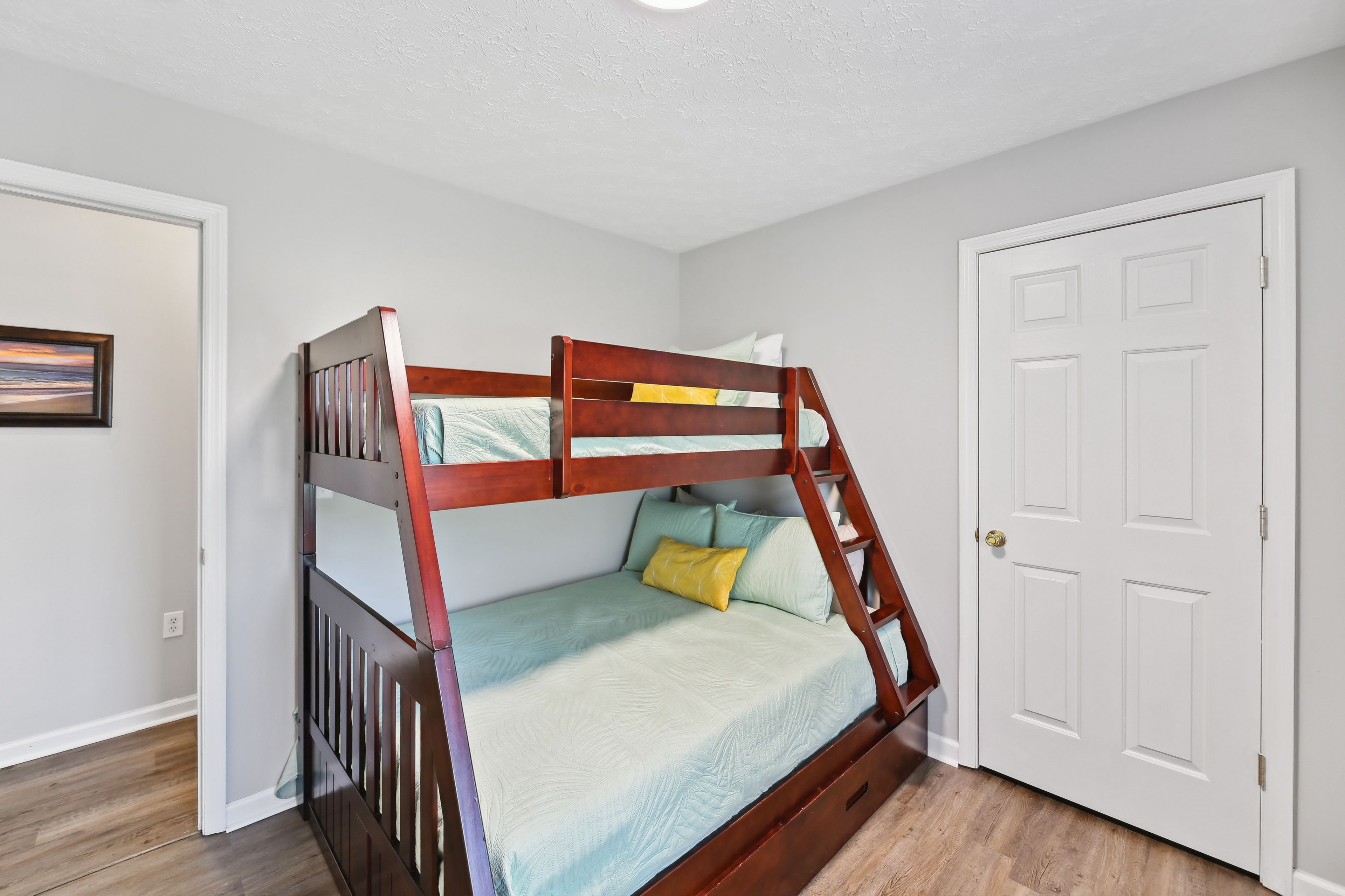Bedroom 3 | Twin/Full Bunk Bed | Twin Trundle Bed