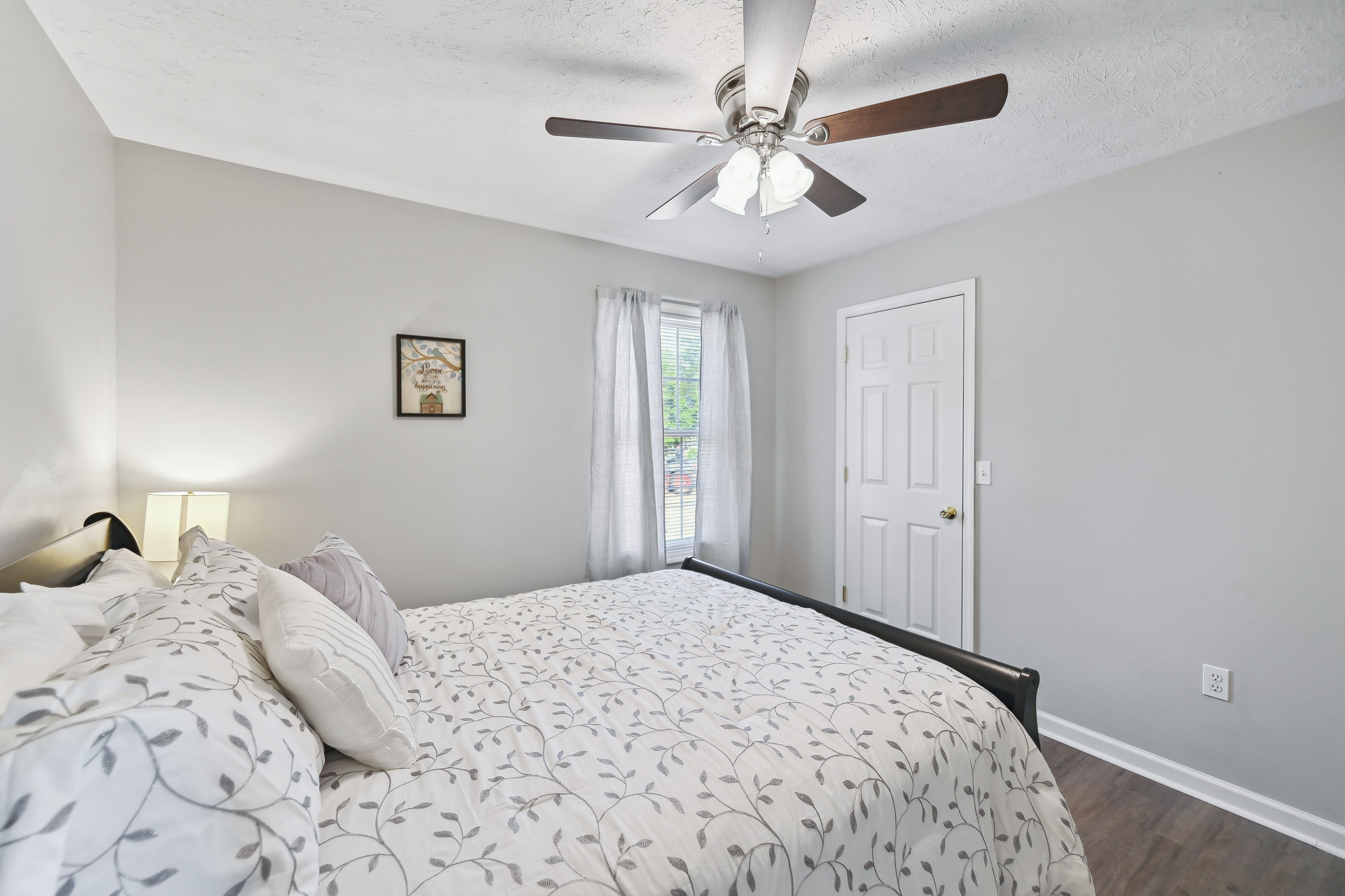 Bedroom 2 | Queen Bed