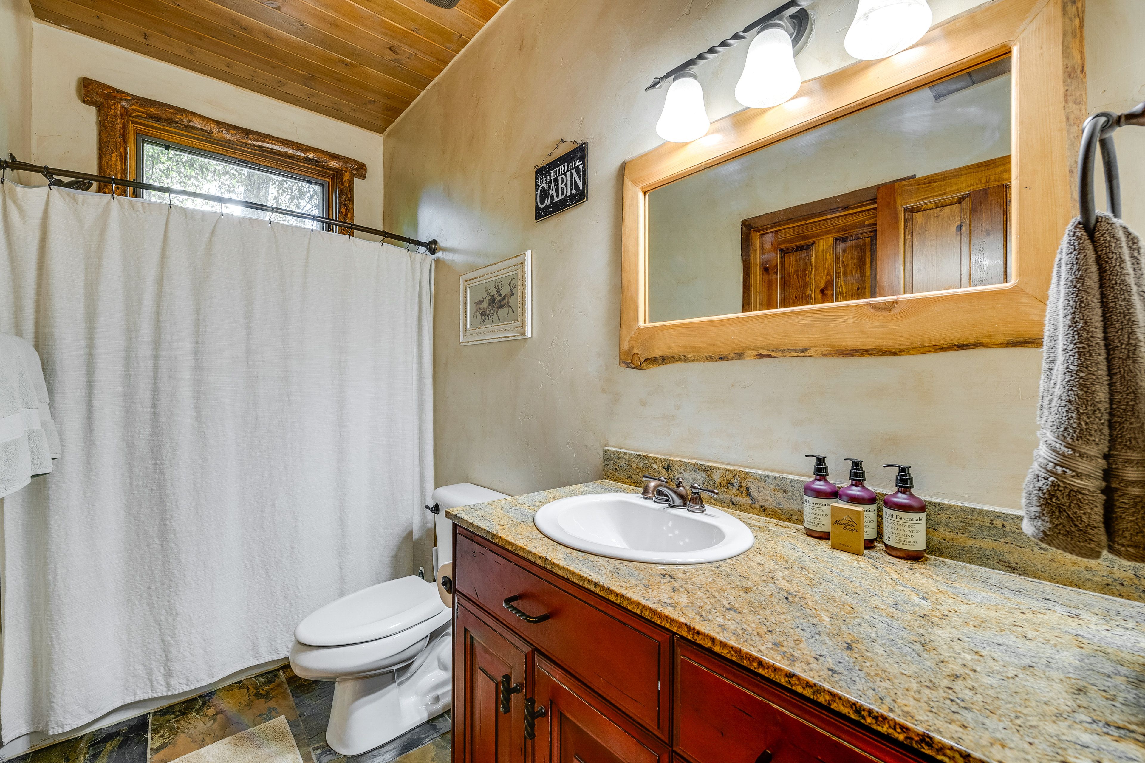 Full Bathroom