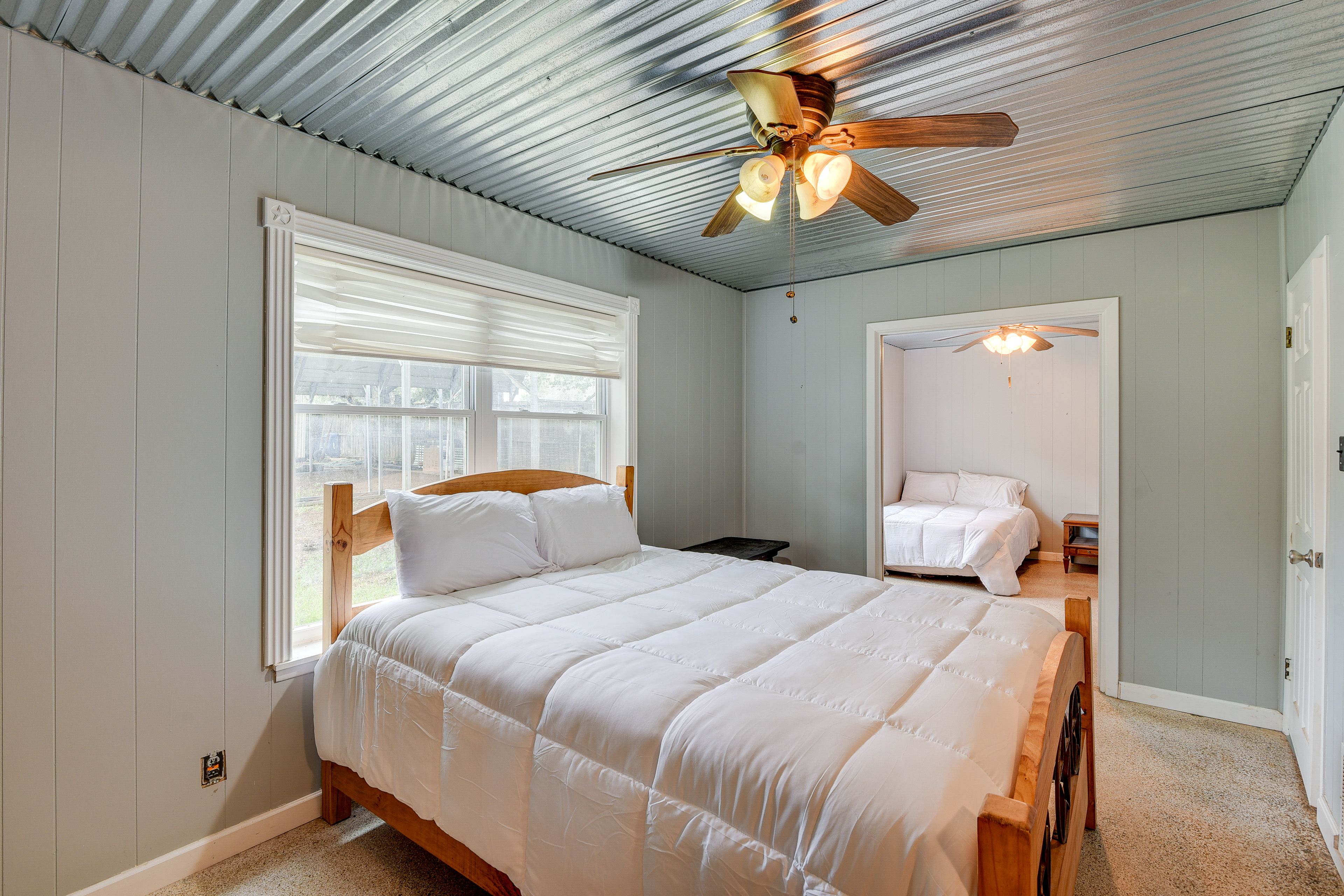 Bedroom 1 | Queen Bed | Linens & Towels Provided | 1st Floor