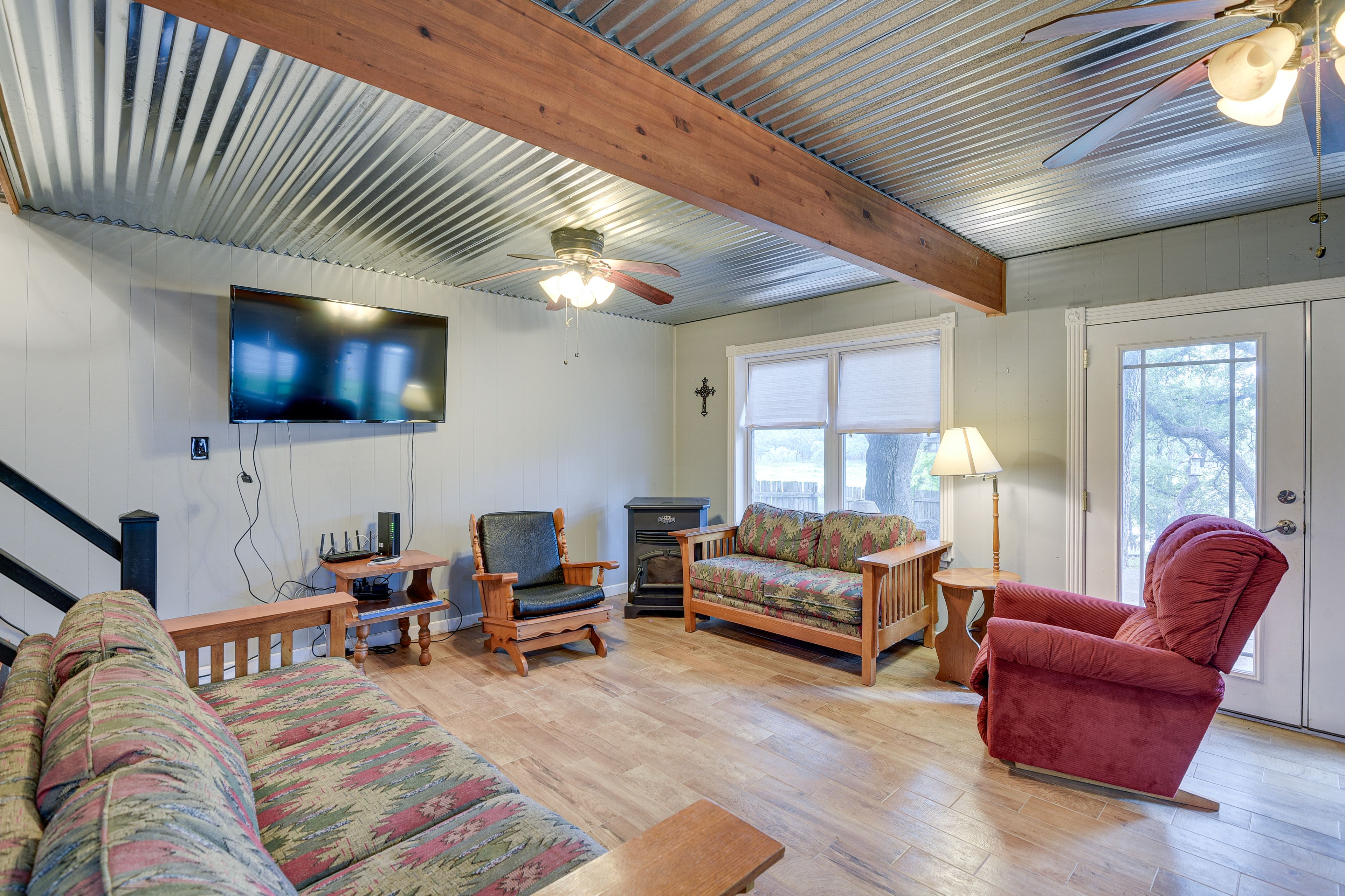 Living Room | Smart TVs | Free WiFi | Electric Fireplace