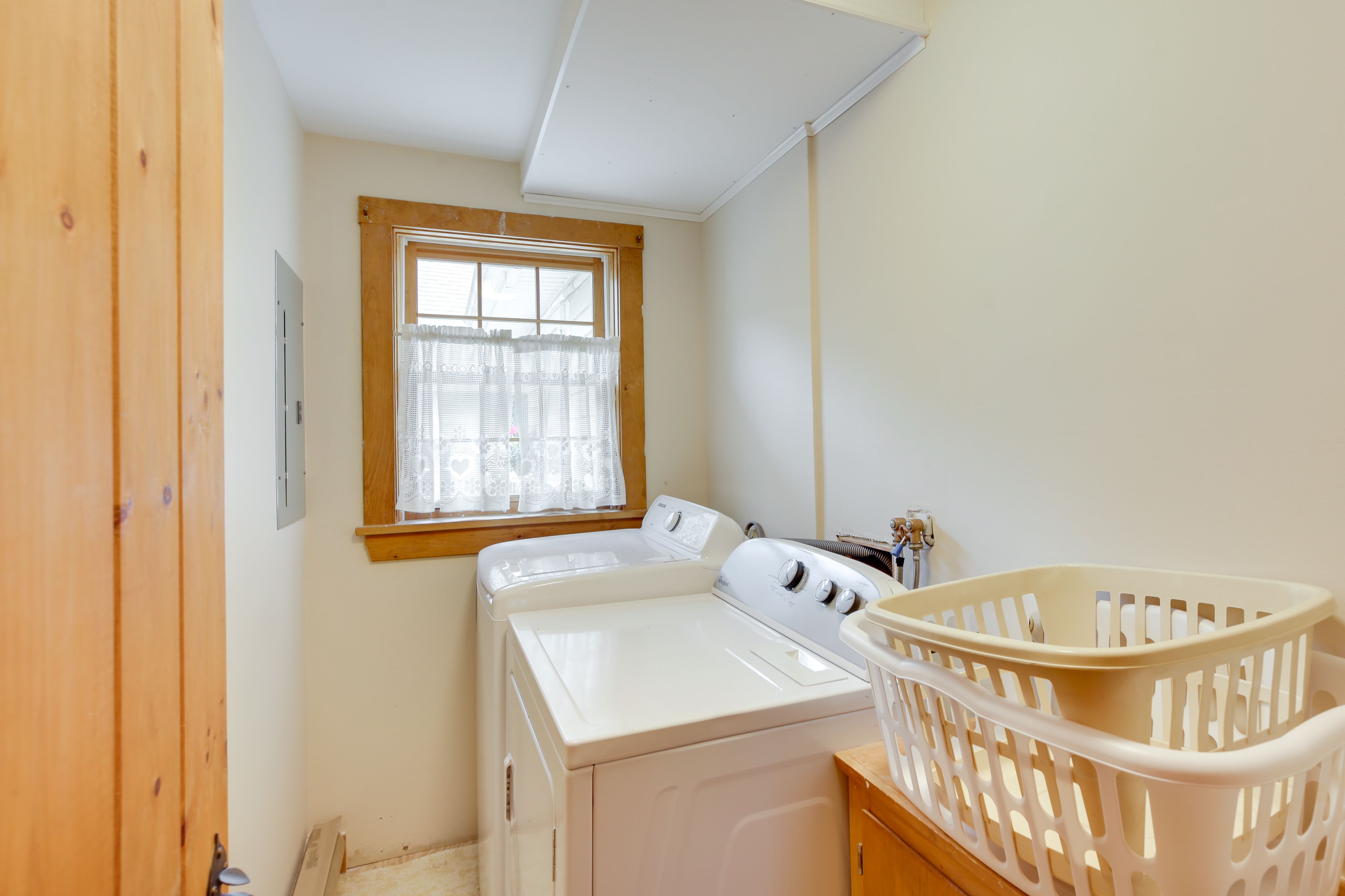 In-Unit Laundry | Washer & Dryer