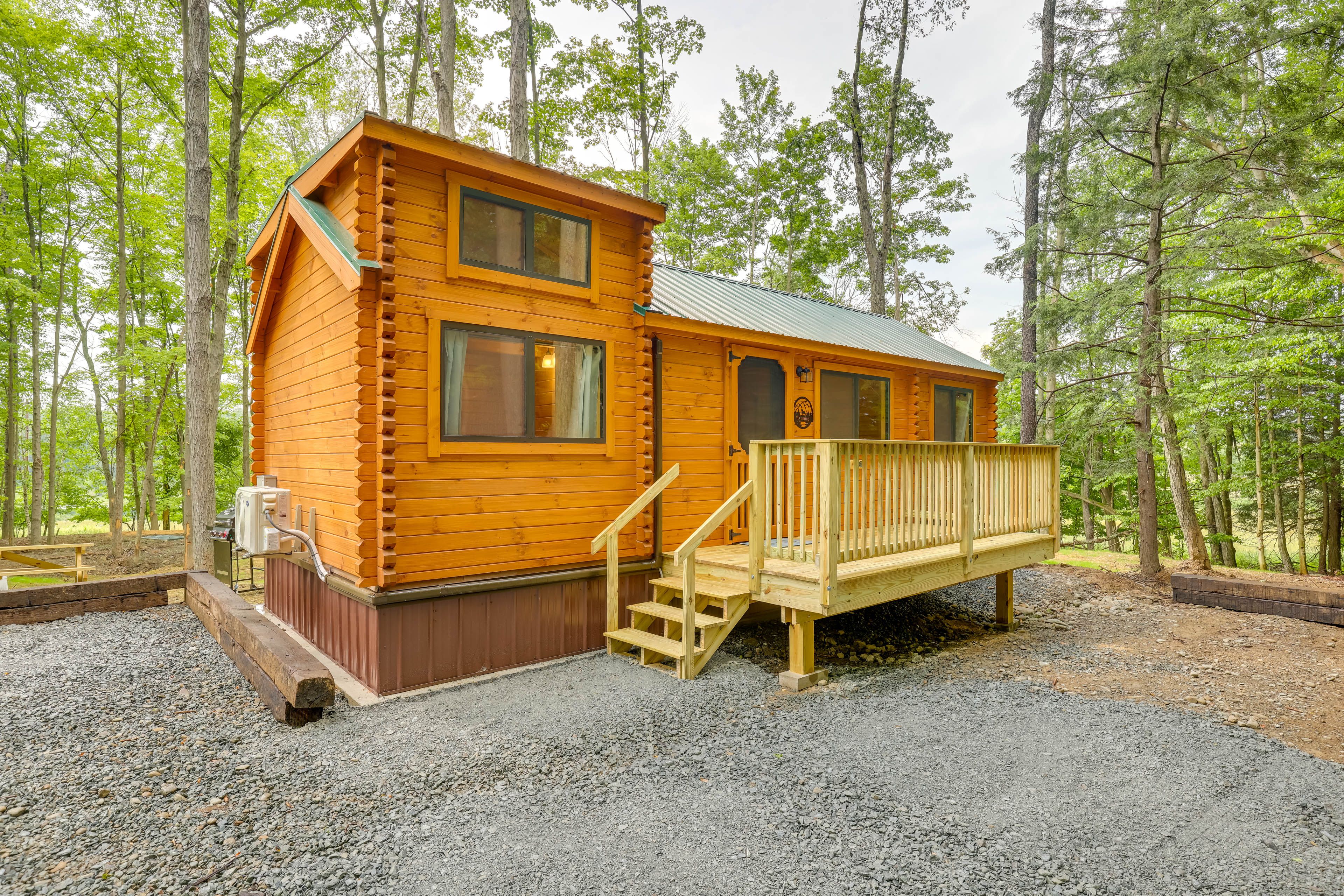 Exterior | Parking | Driveway (2 Vehicles) | RV/Trailer Parking
