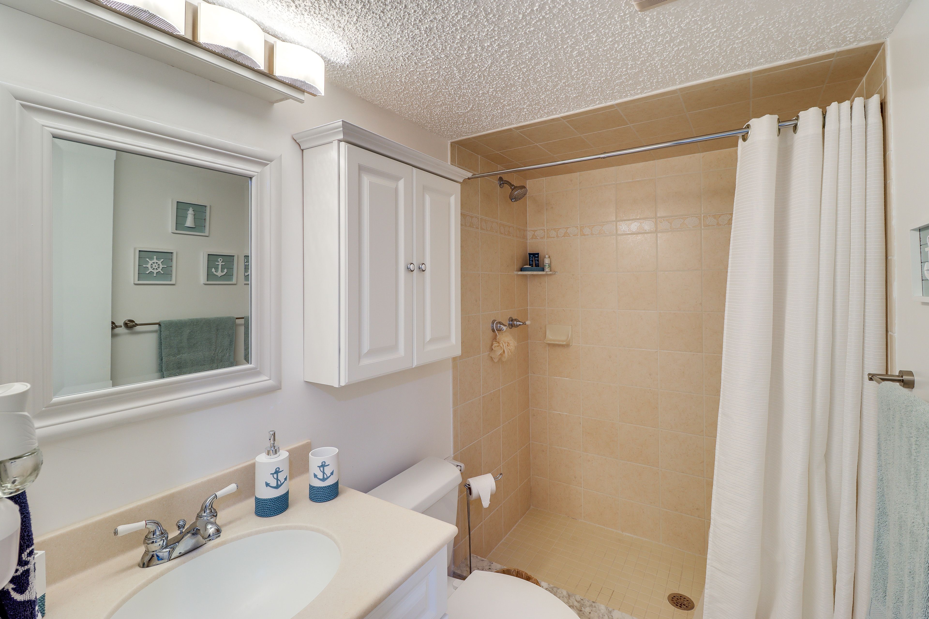 En-Suite Bathroom | Complimentary Toiletries | Hair Dryer