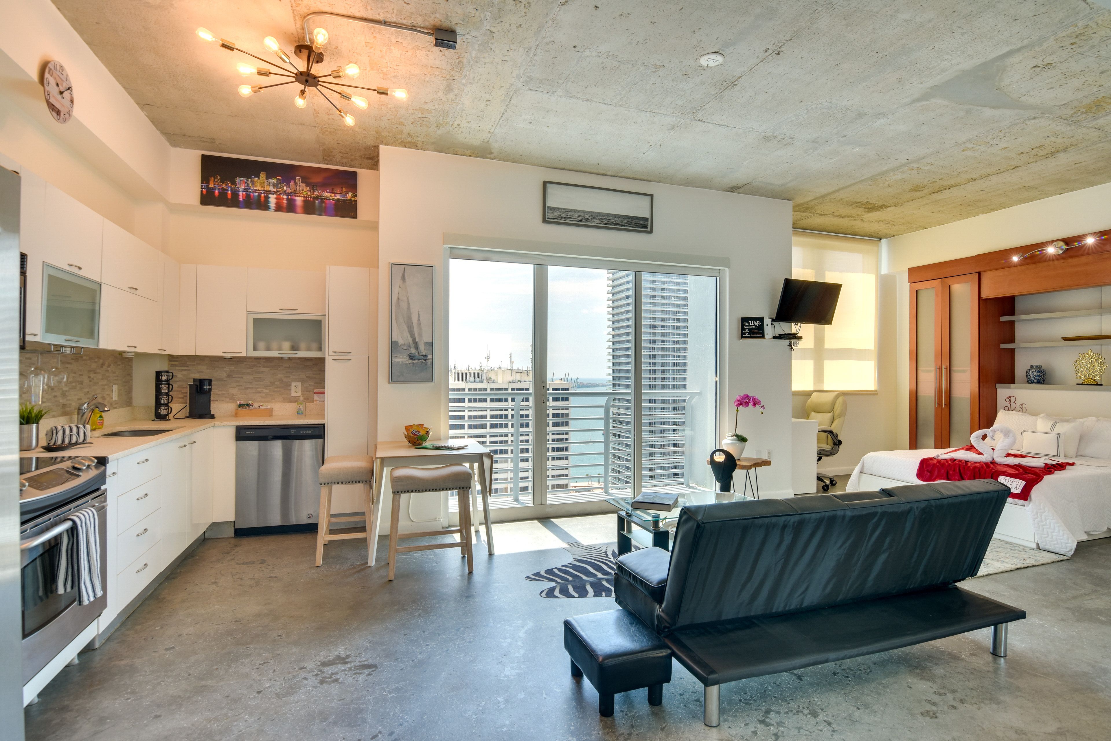 Studio | Living Space | Central A/C | Free WiFi