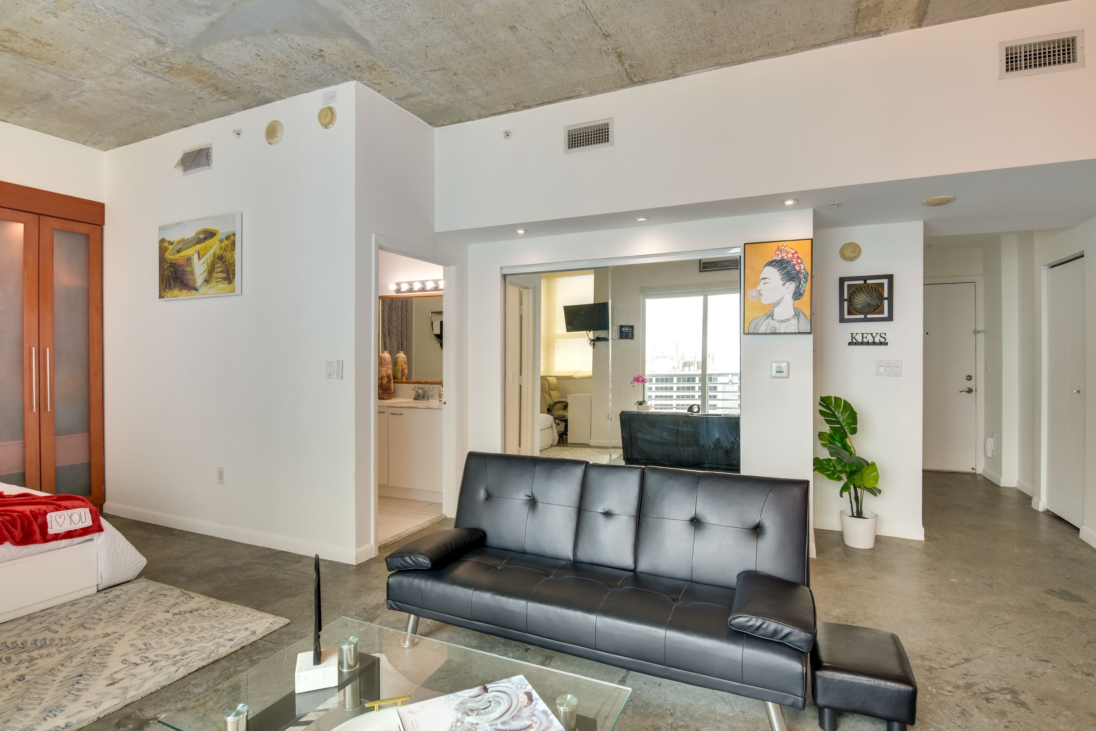 Studio | Living Area | Main Level | Twin Futon | Smart TV