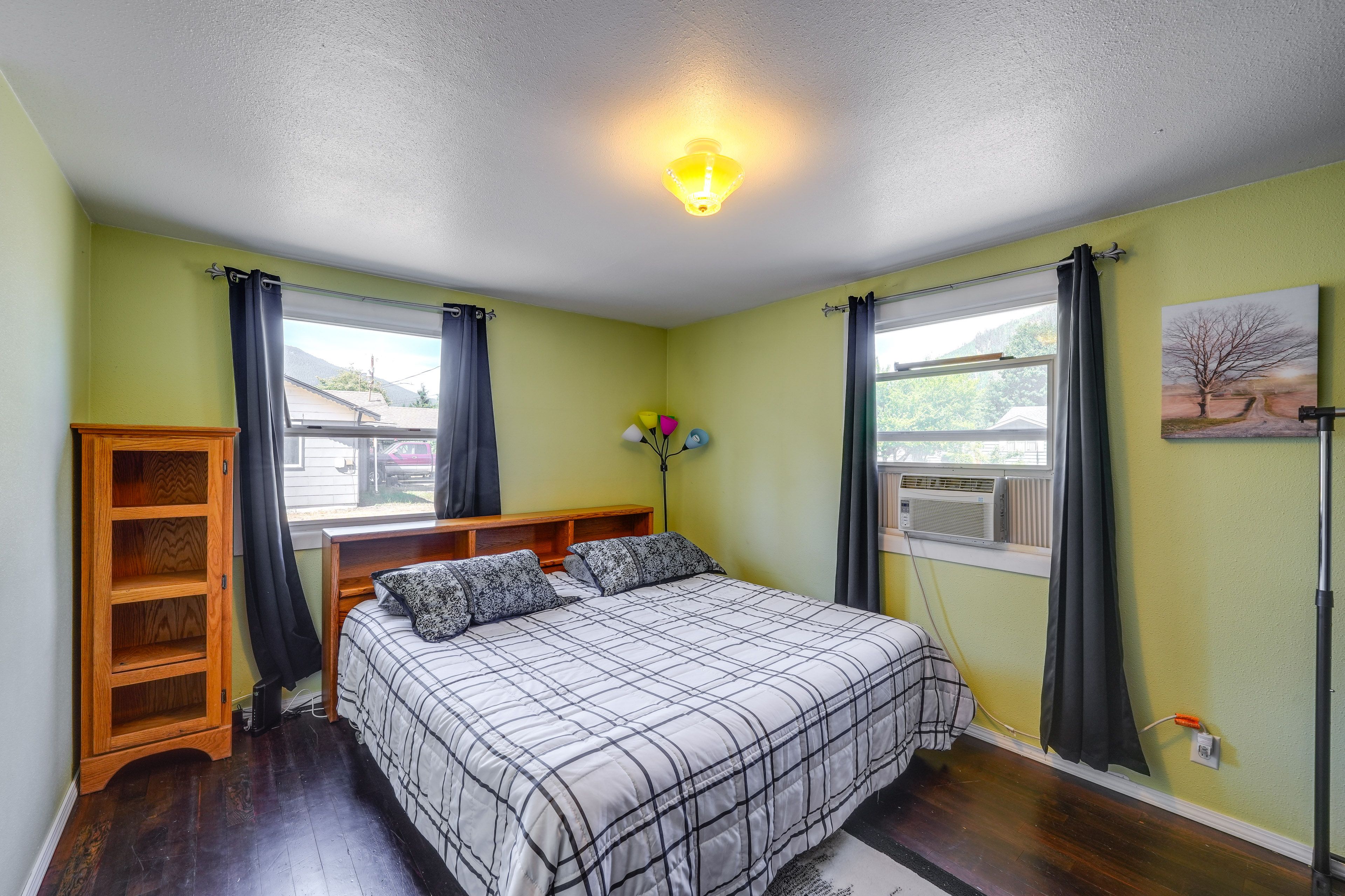 Bedroom 2 | King Bed | Linens Provided