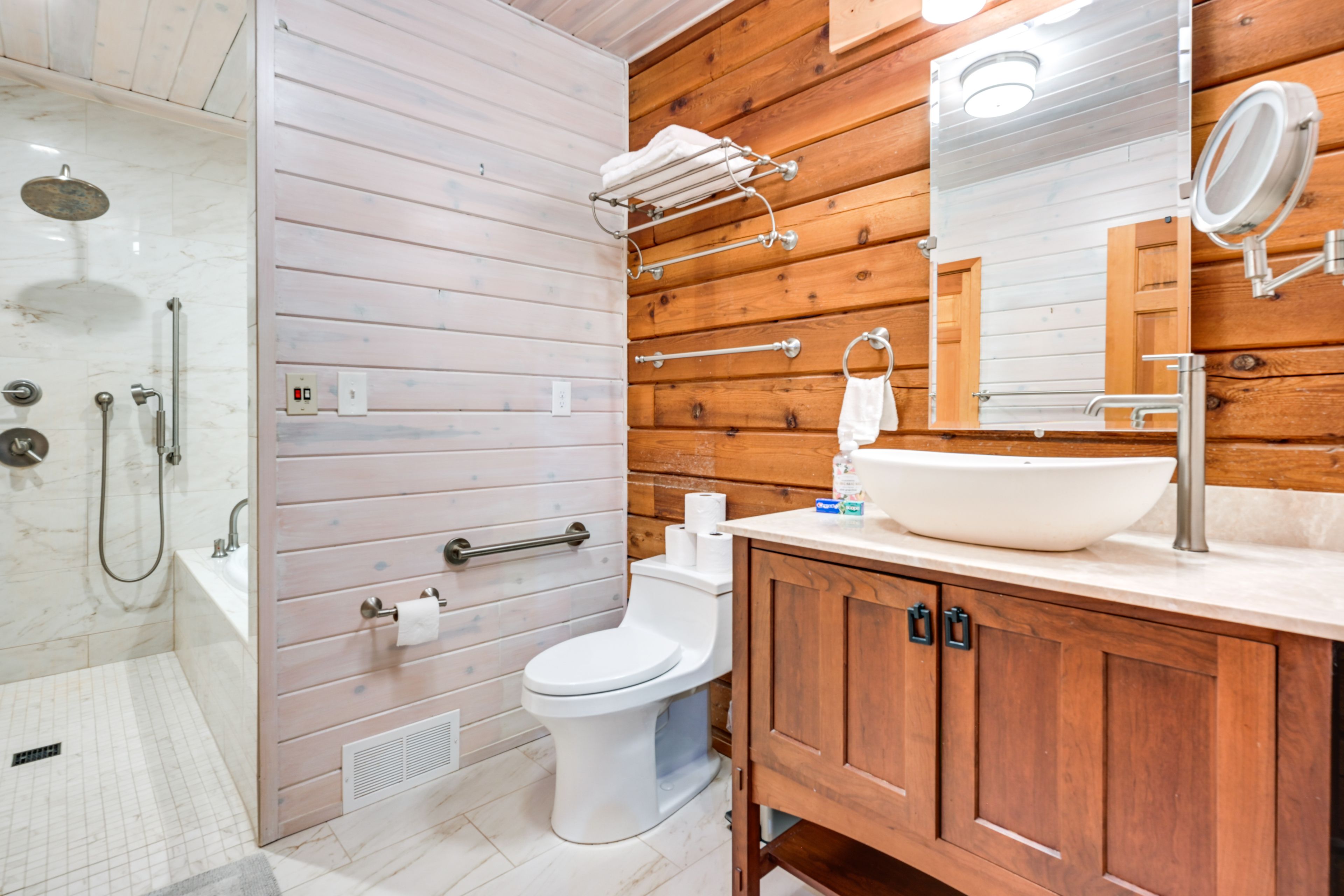 Full Bathroom | Hair Dryer | Iron & Board