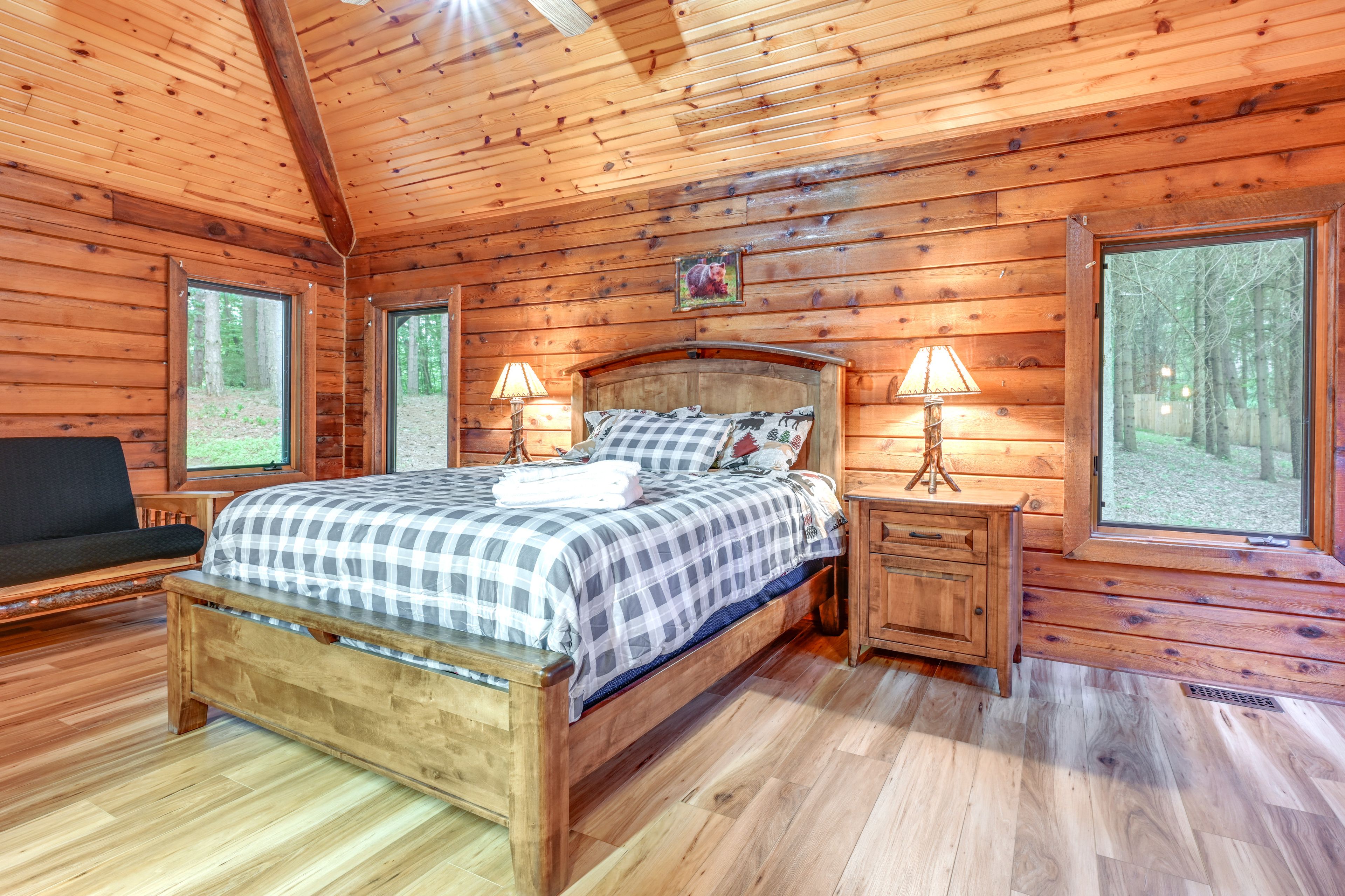 Bedroom 3 | Upper Level | Queen Bed | Full Futon