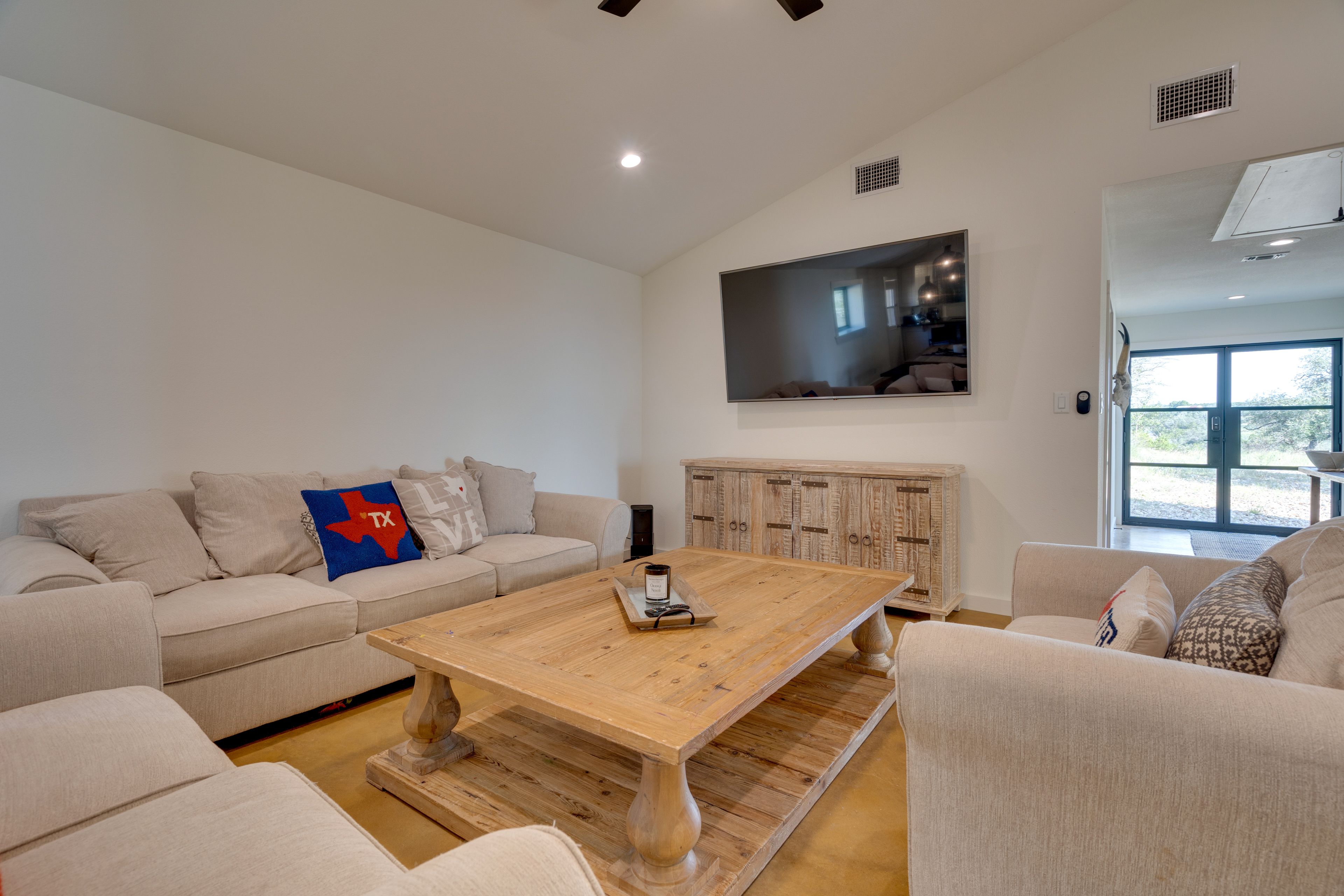 Living Room | Central A/C & Heating
