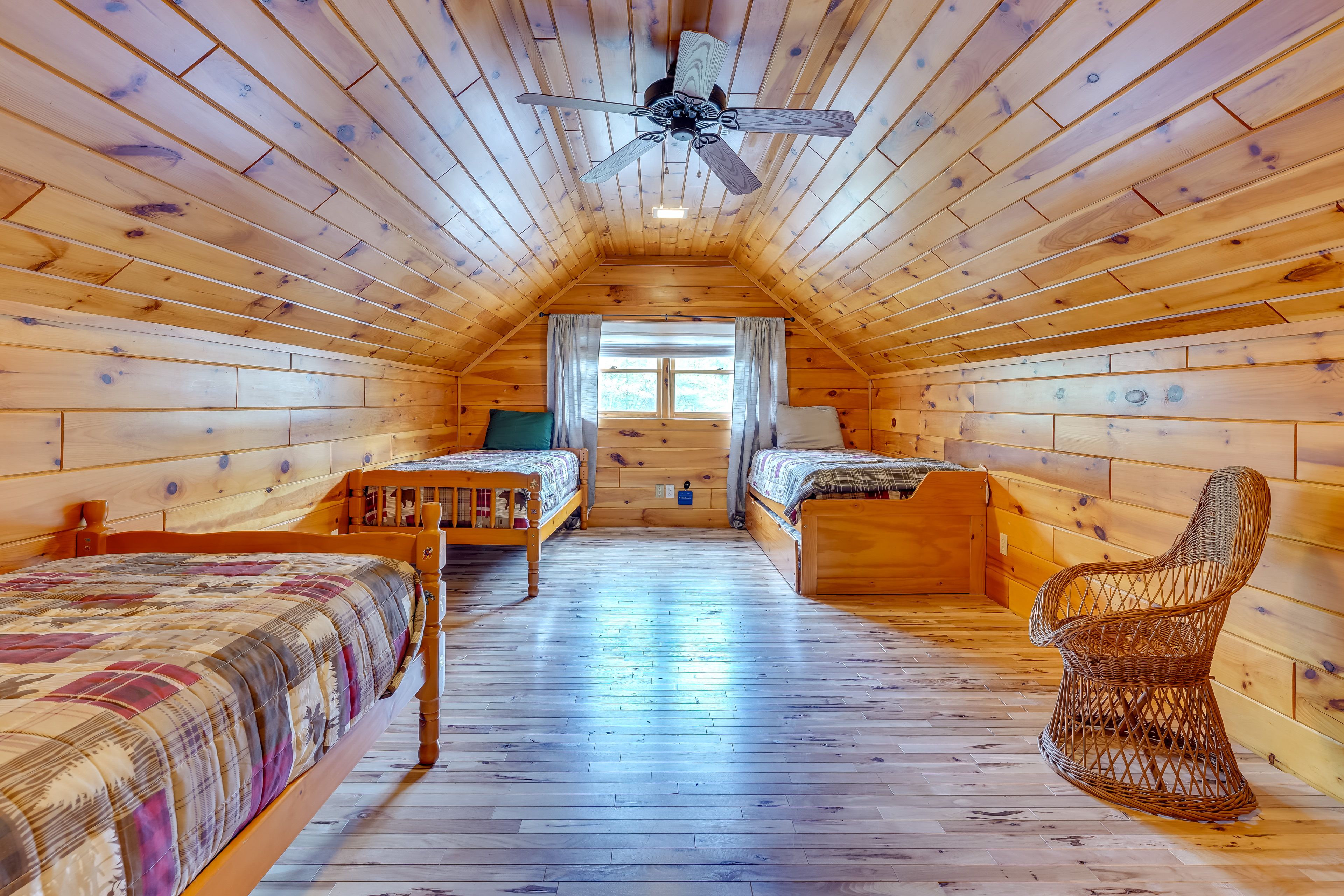 Bedroom 3 | 2 Twin Beds | Twin Bed w/ Twin Trundle