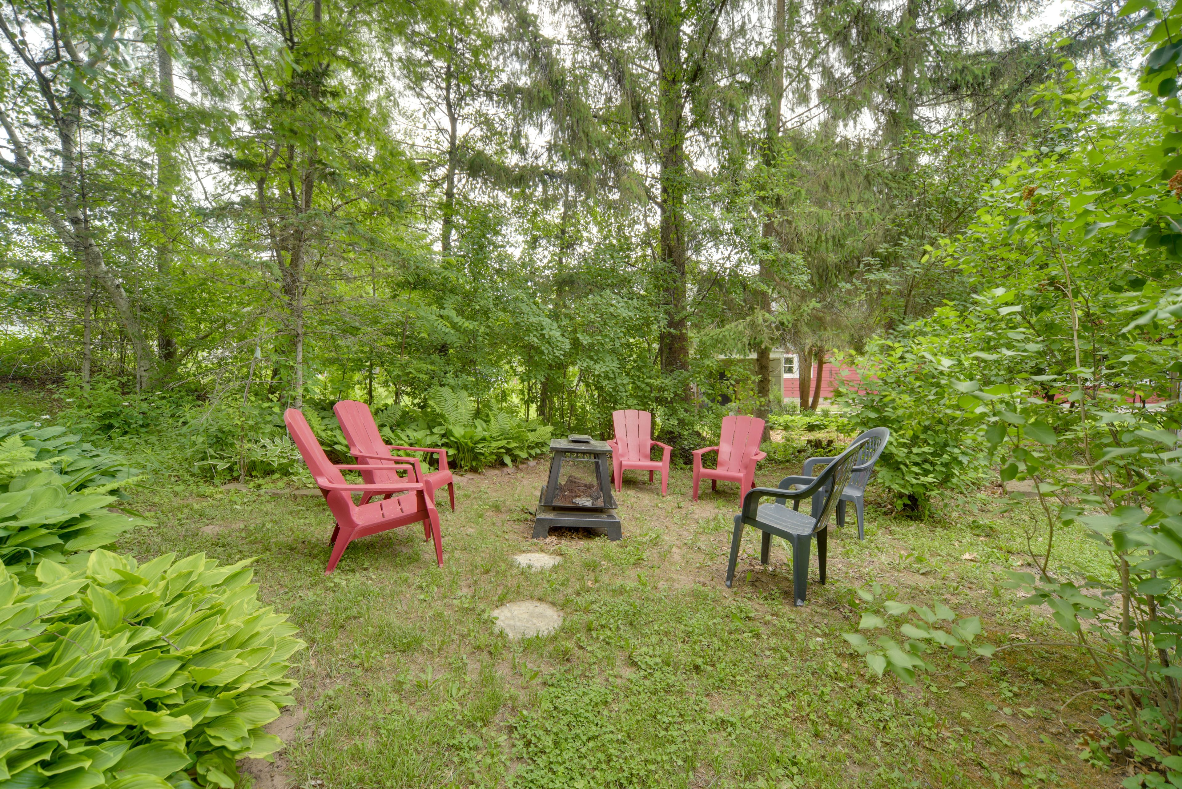 Cabin Exterior | Wood-Burning Fire Pit