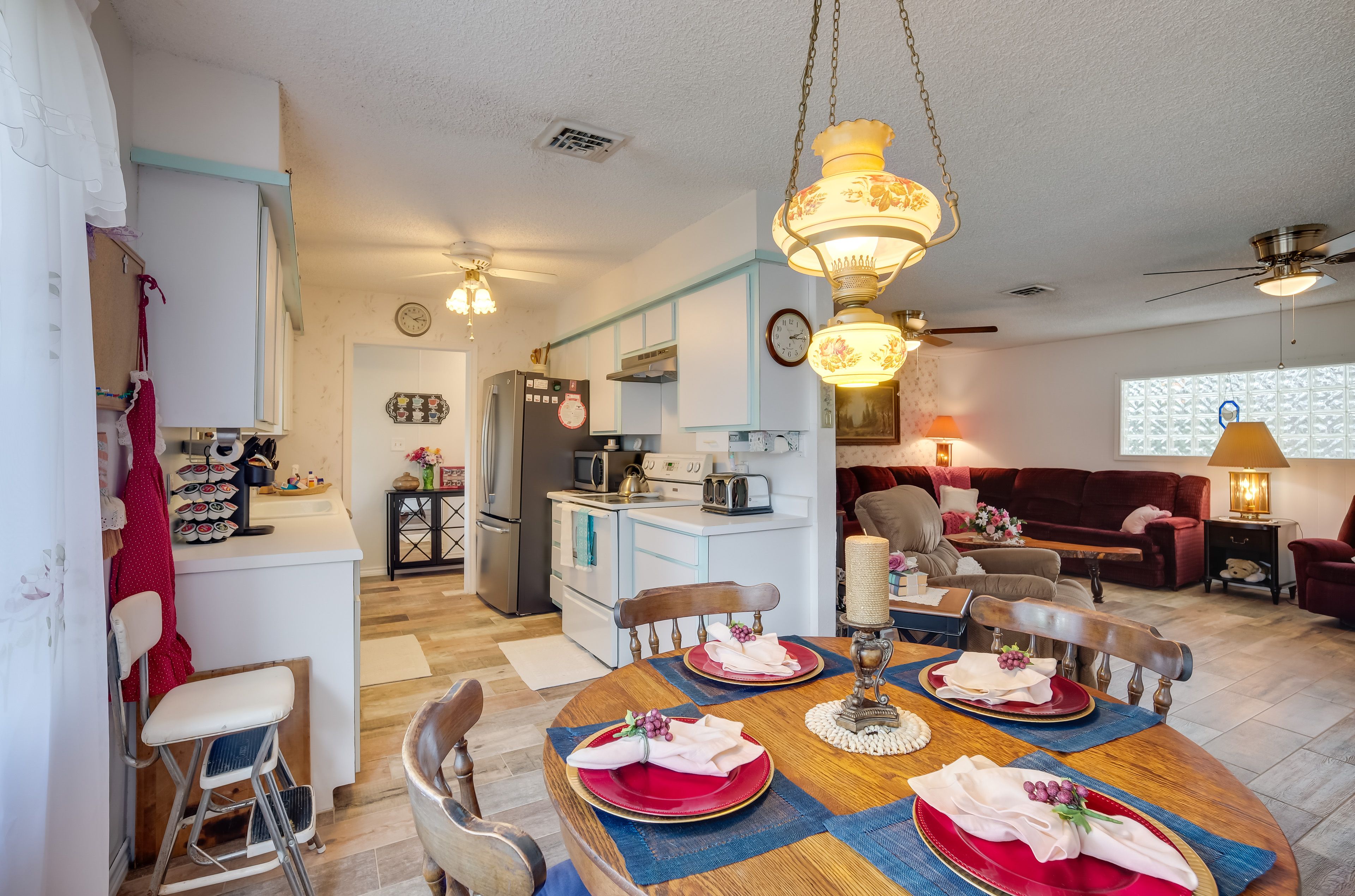 Conroe Vacation Rental | 3BR | 1BA | 1,350 Sq Ft | Step-Free Access