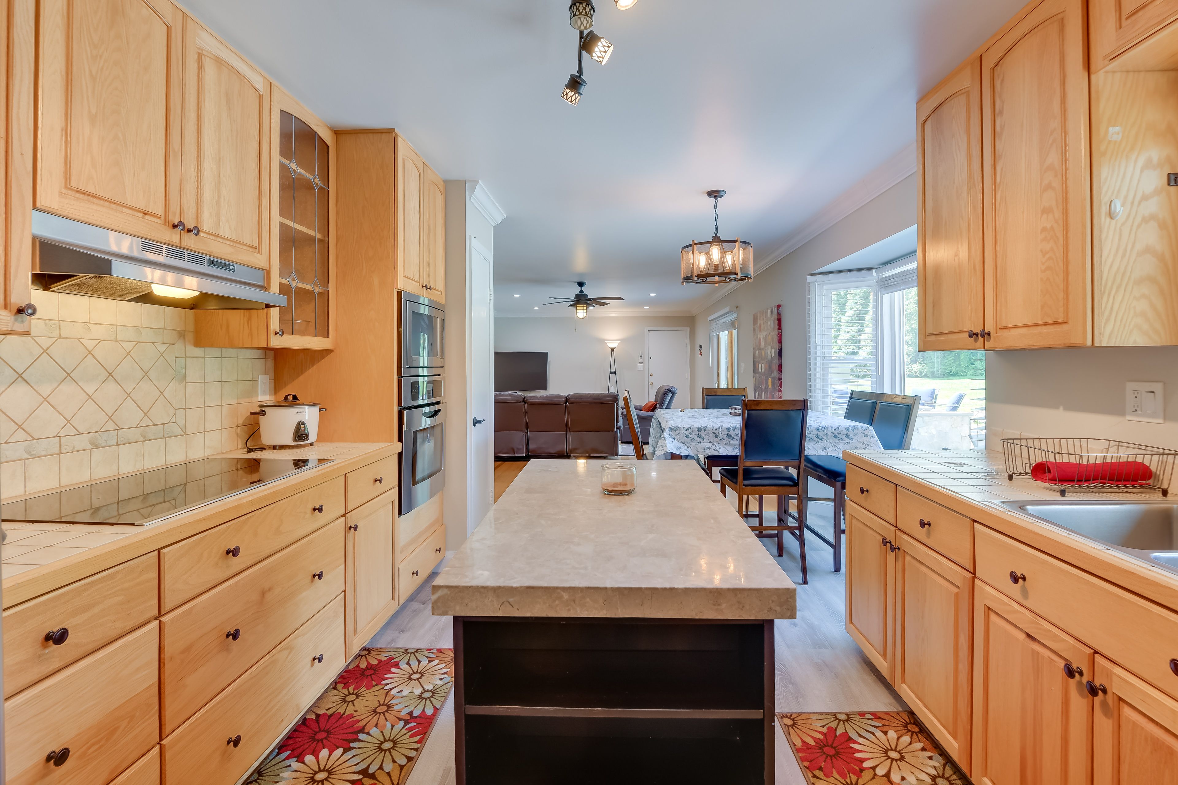 Fully Equipped Kitchen | Cooking Basics | Coffee Maker | Blender | Toaster