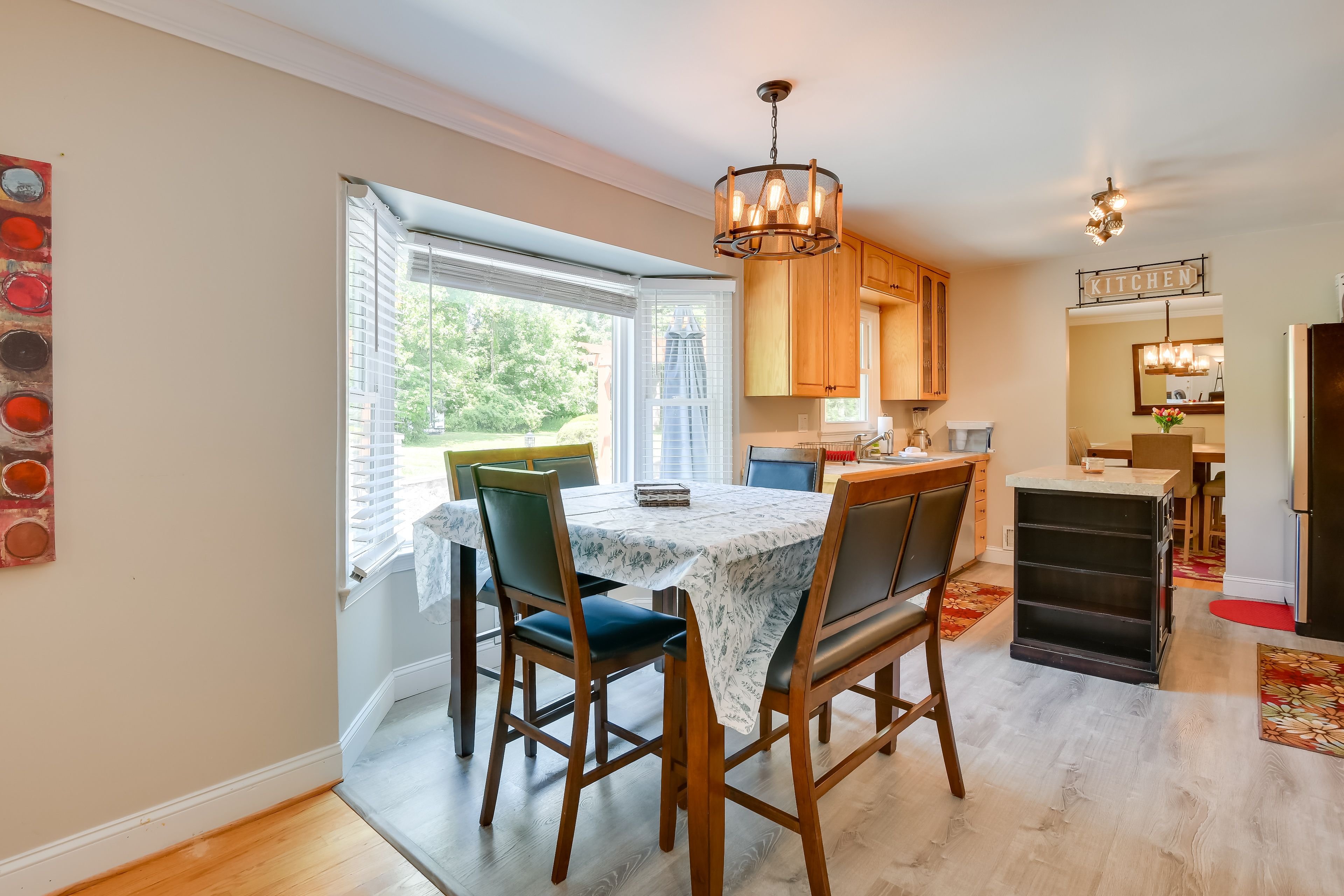 Additional Dining Area