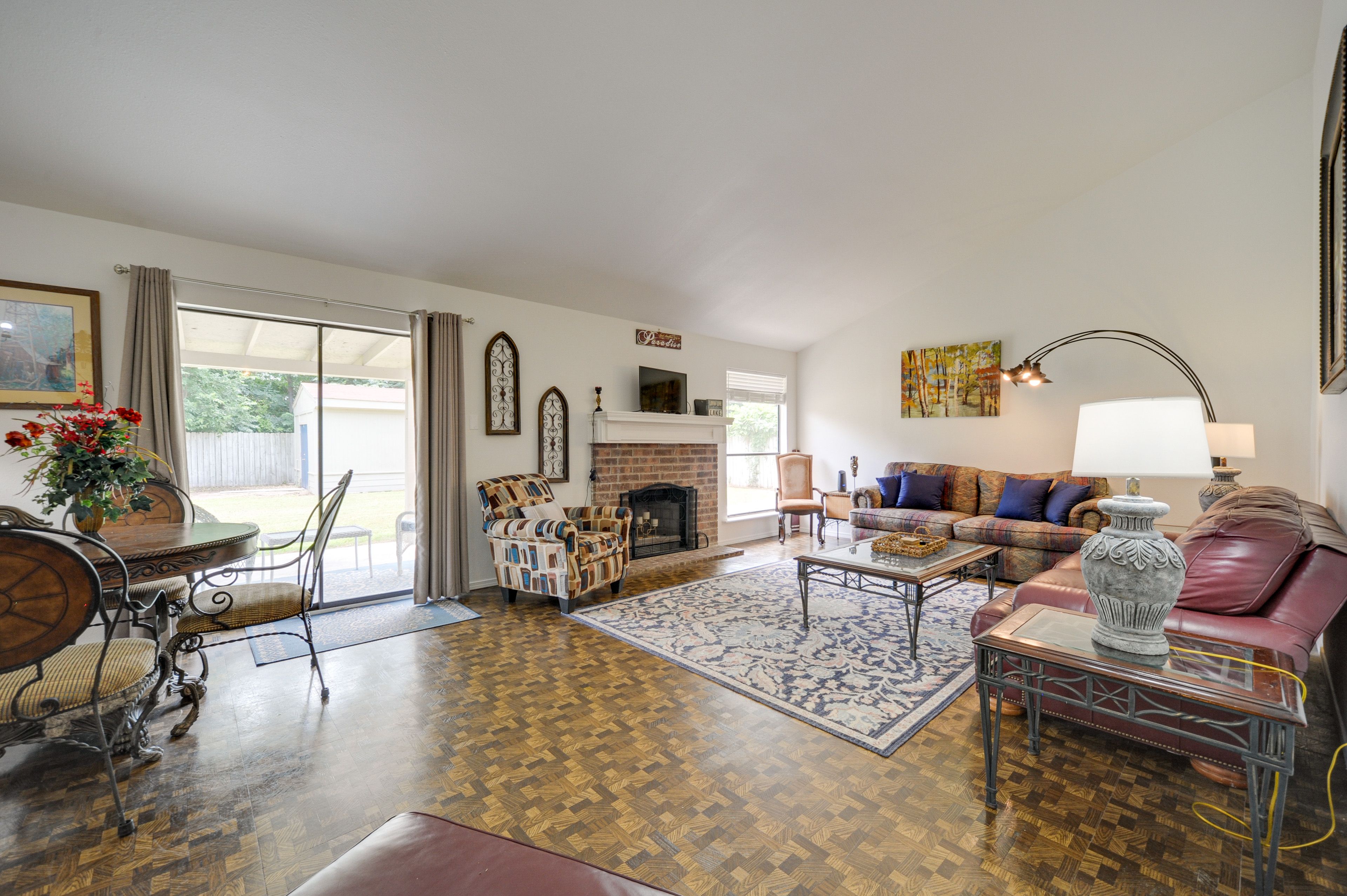 Living Room | Smart TV