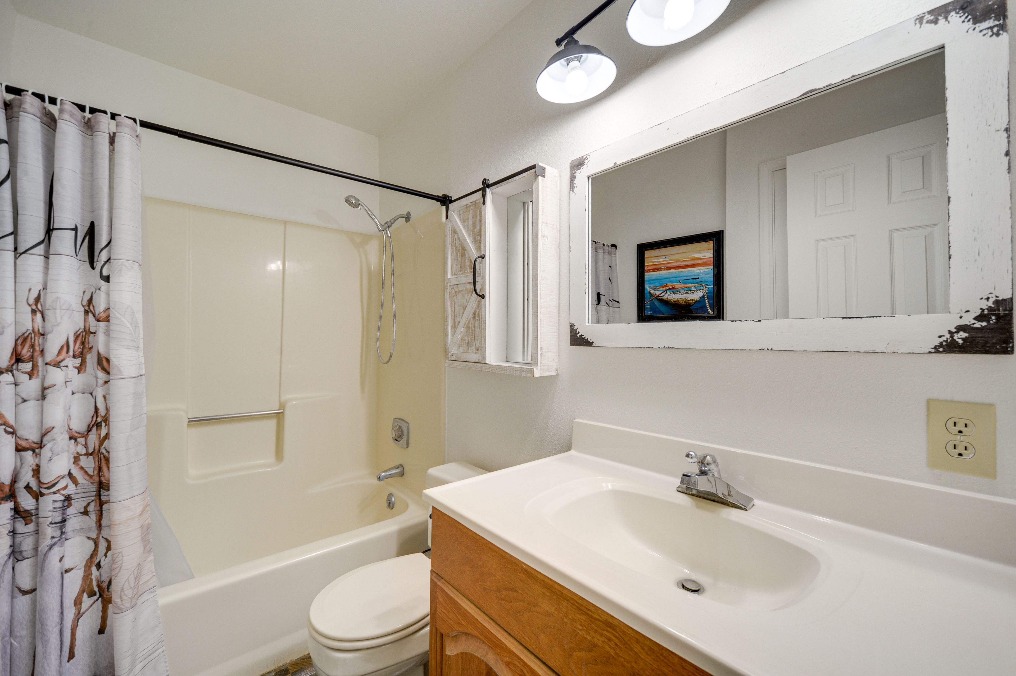 Full Bathroom