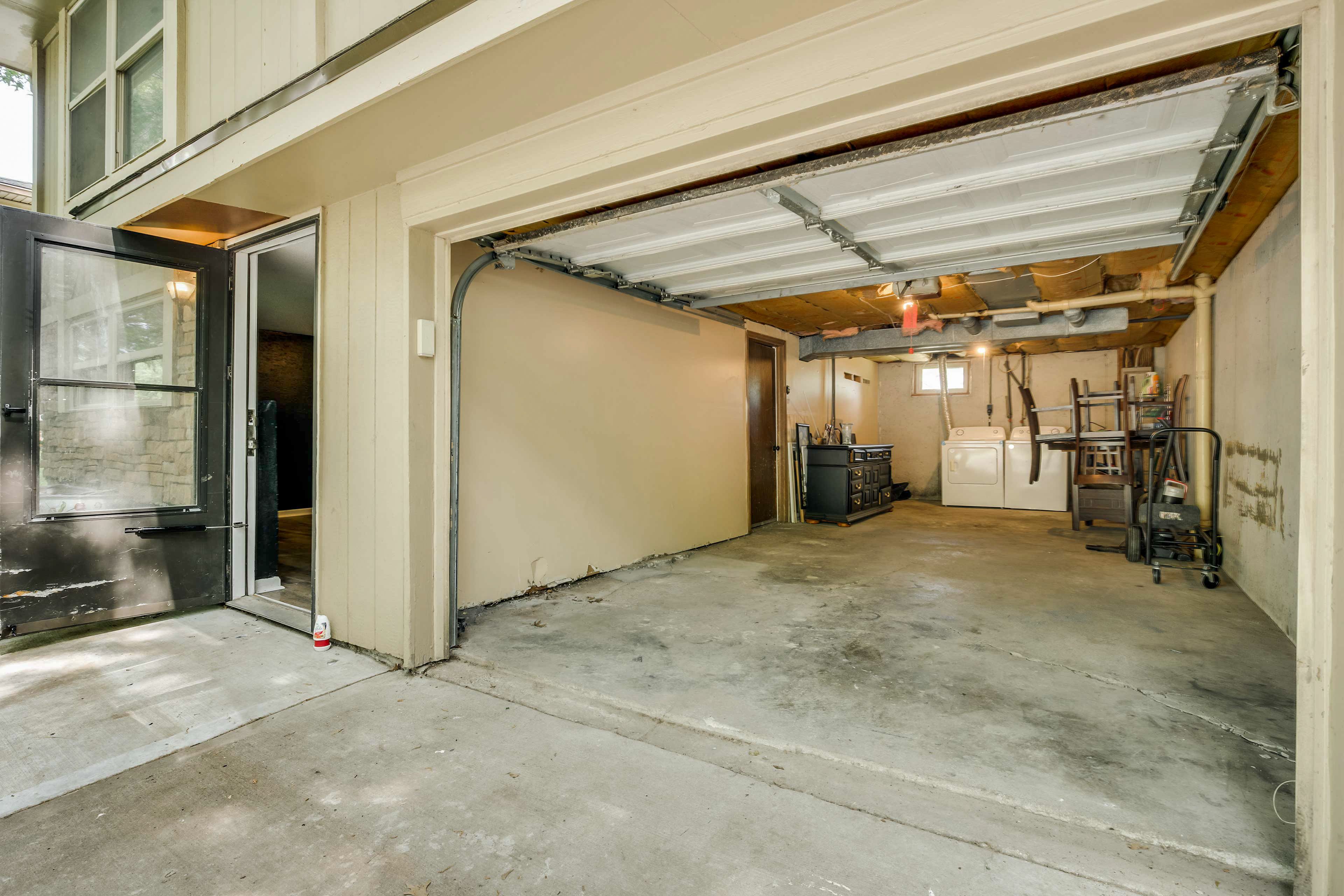 Garage | Washer/Dryer