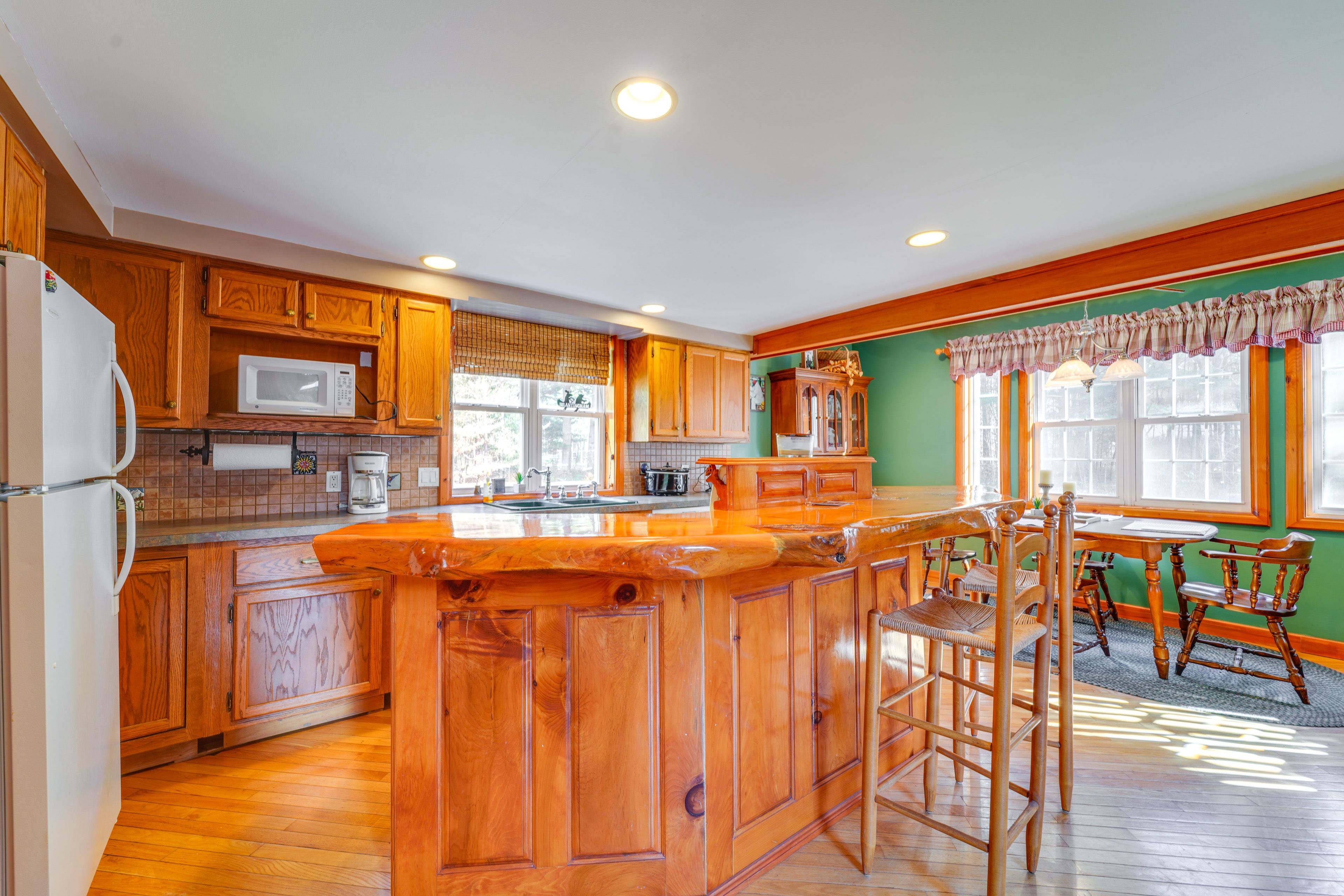 Kitchen | Cooking Basics | Drip Coffee Maker | Trash Bags/Paper Towels