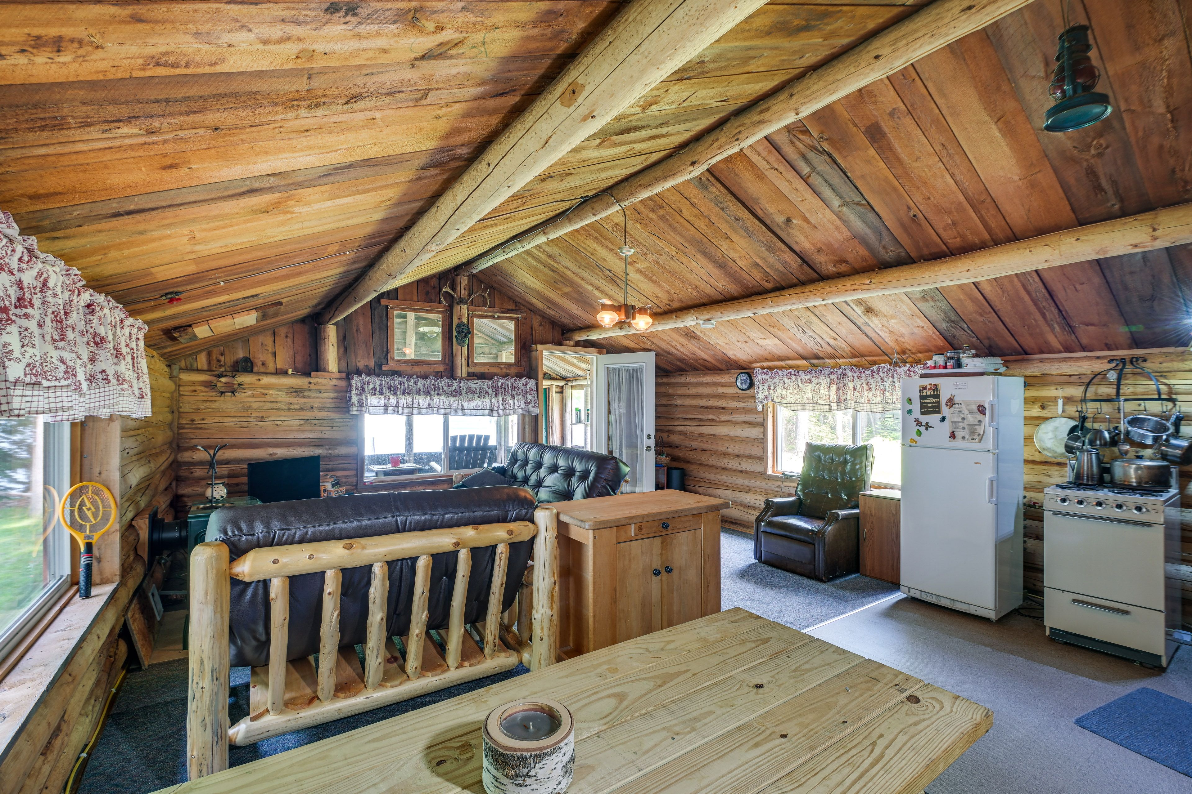 Interior | Single-Story Home | No A/C | Linens & Towels Not Provided