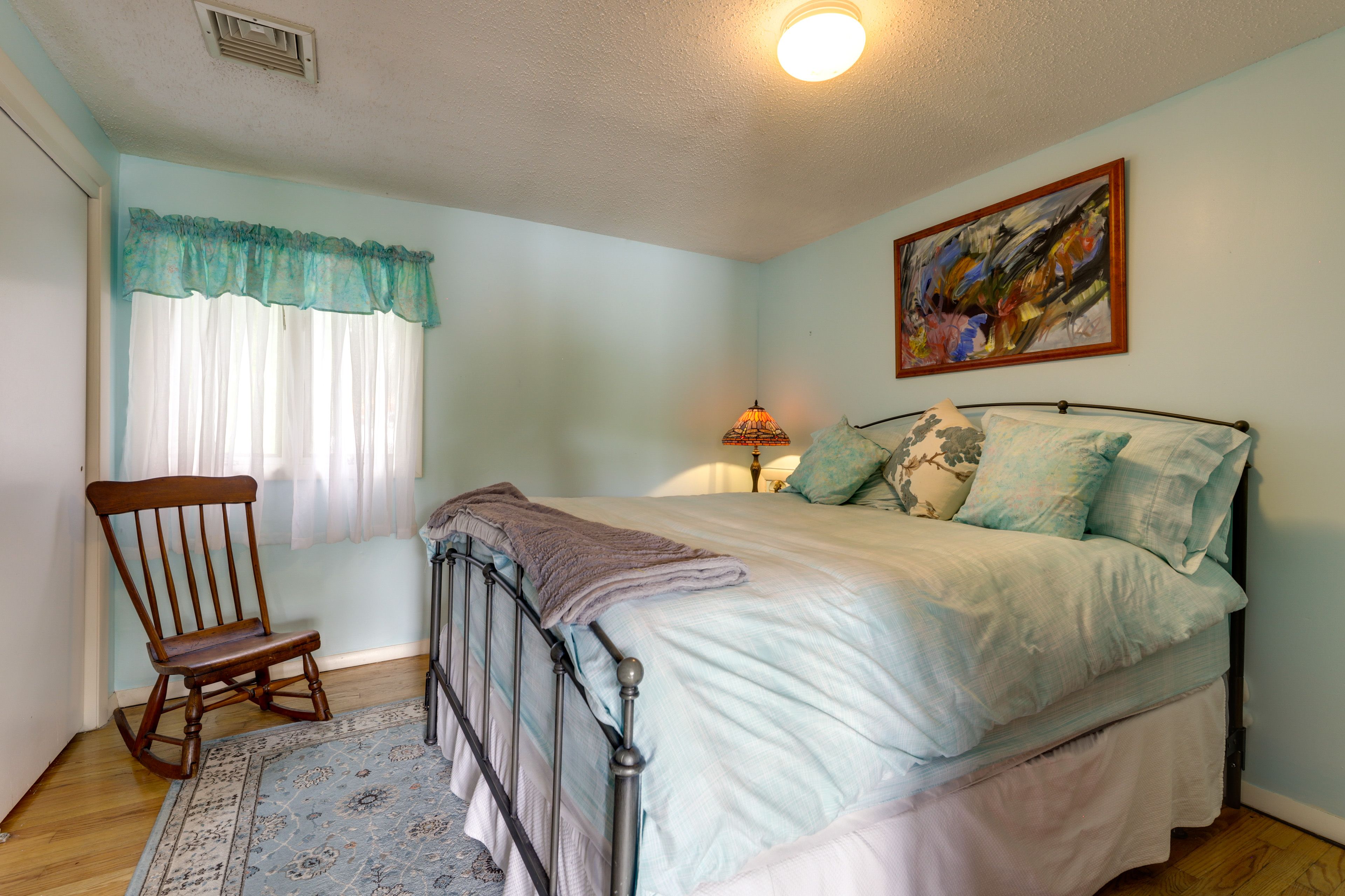 Bedroom 2 | Queen Bed | Linens Provided