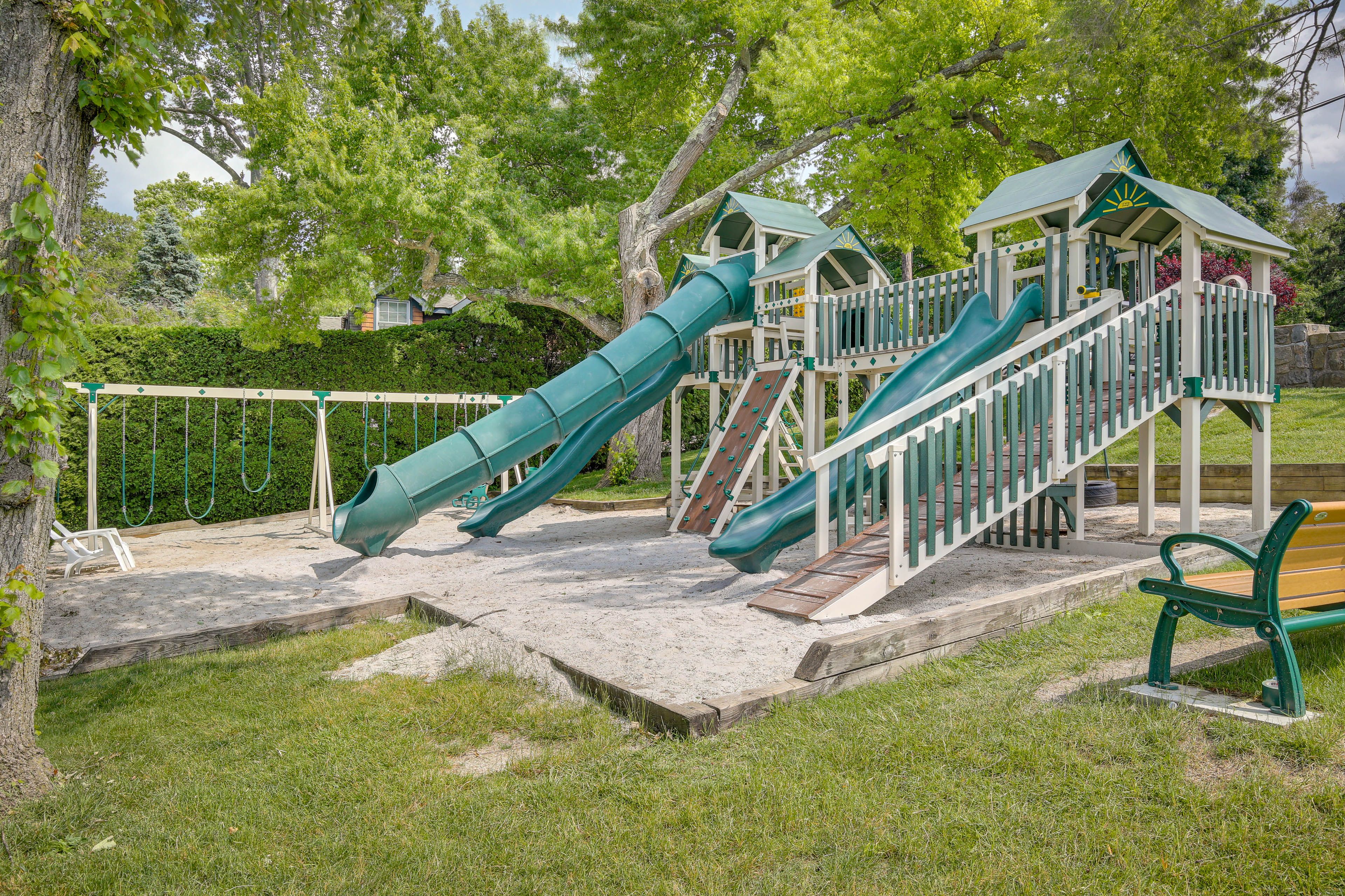 Candlewood Isle Amenities