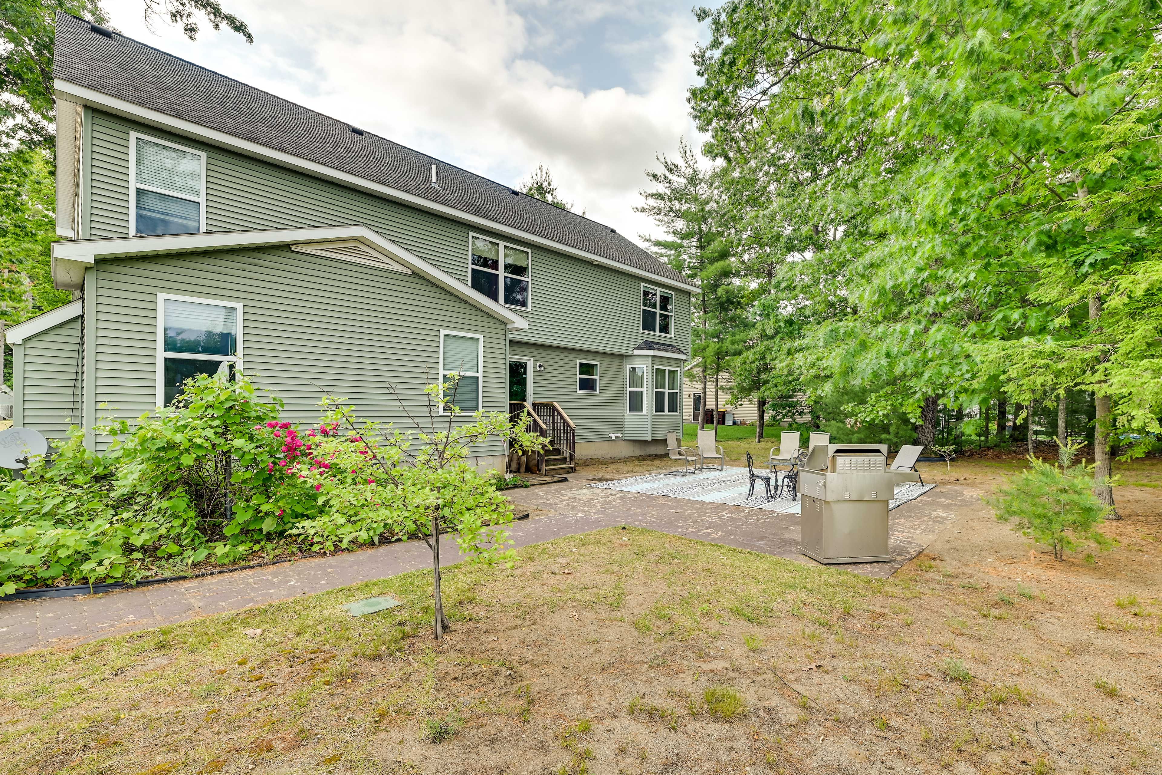 Unfenced Yard