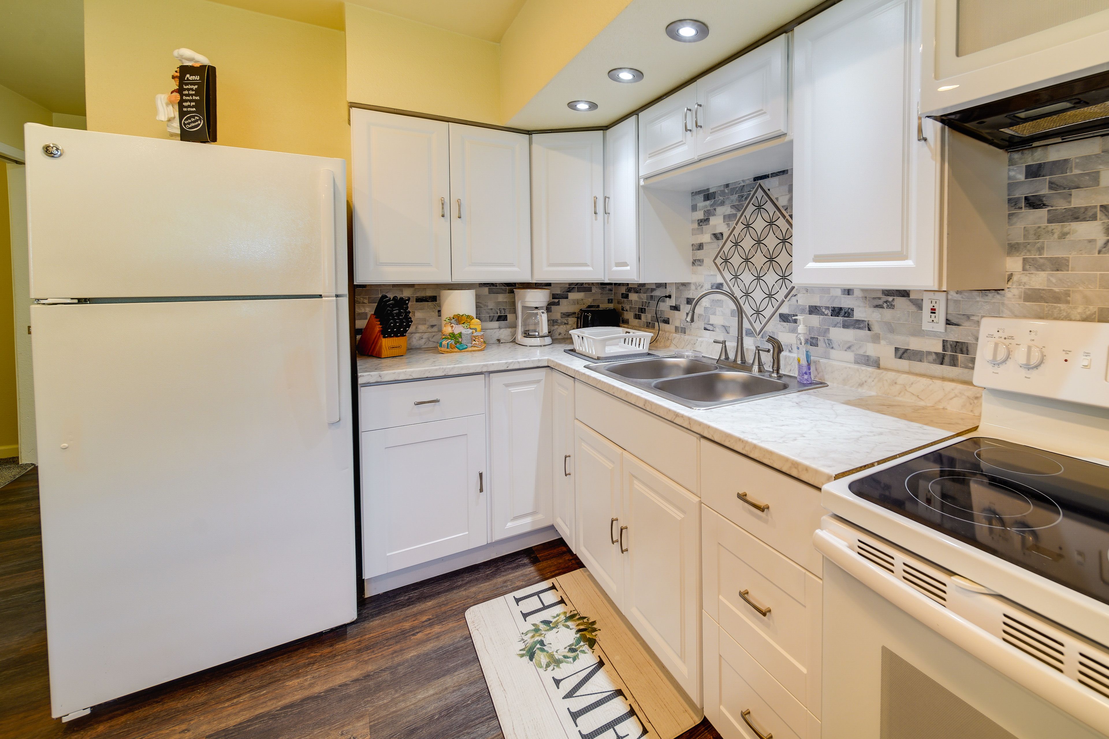 Kitchen | Cooking Basics | Coffee Maker | Microwave | Toaster | Toaster Oven